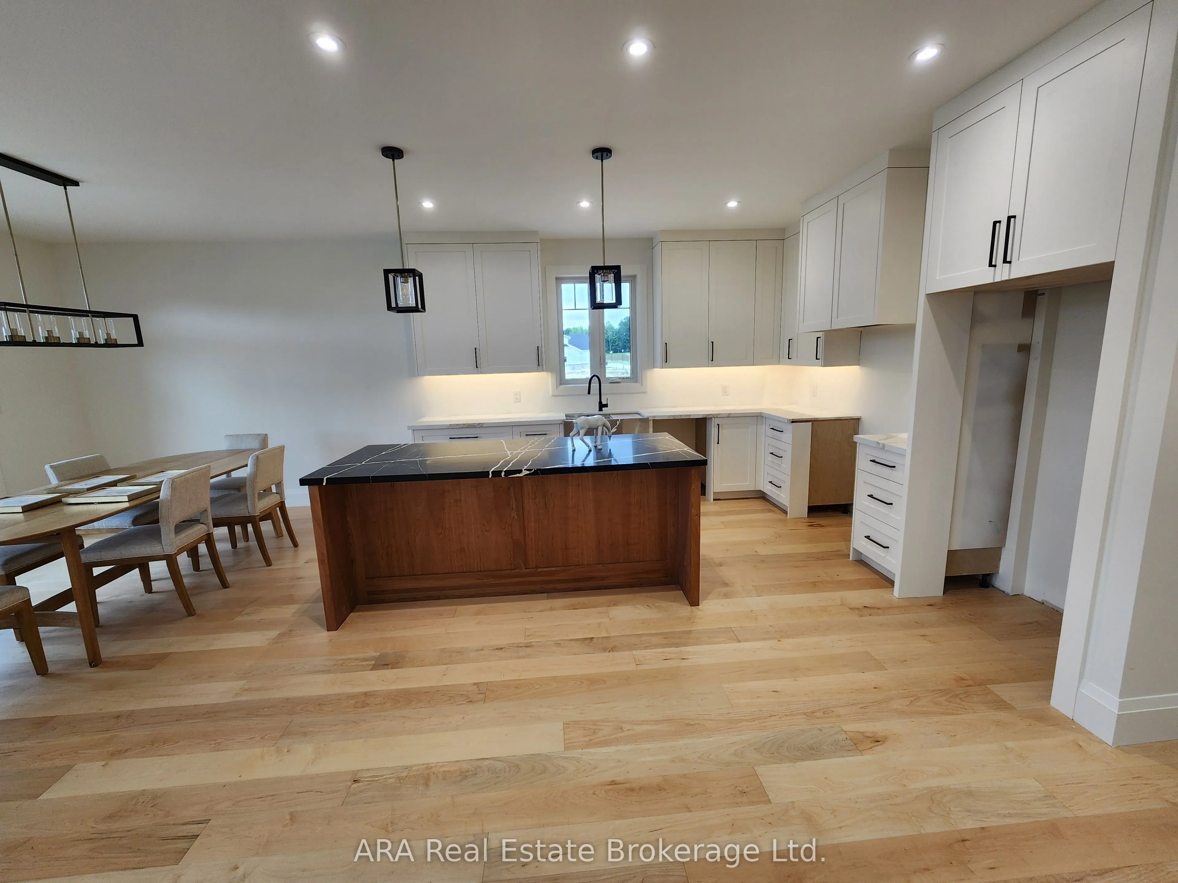 16 Hilton Lane #27
