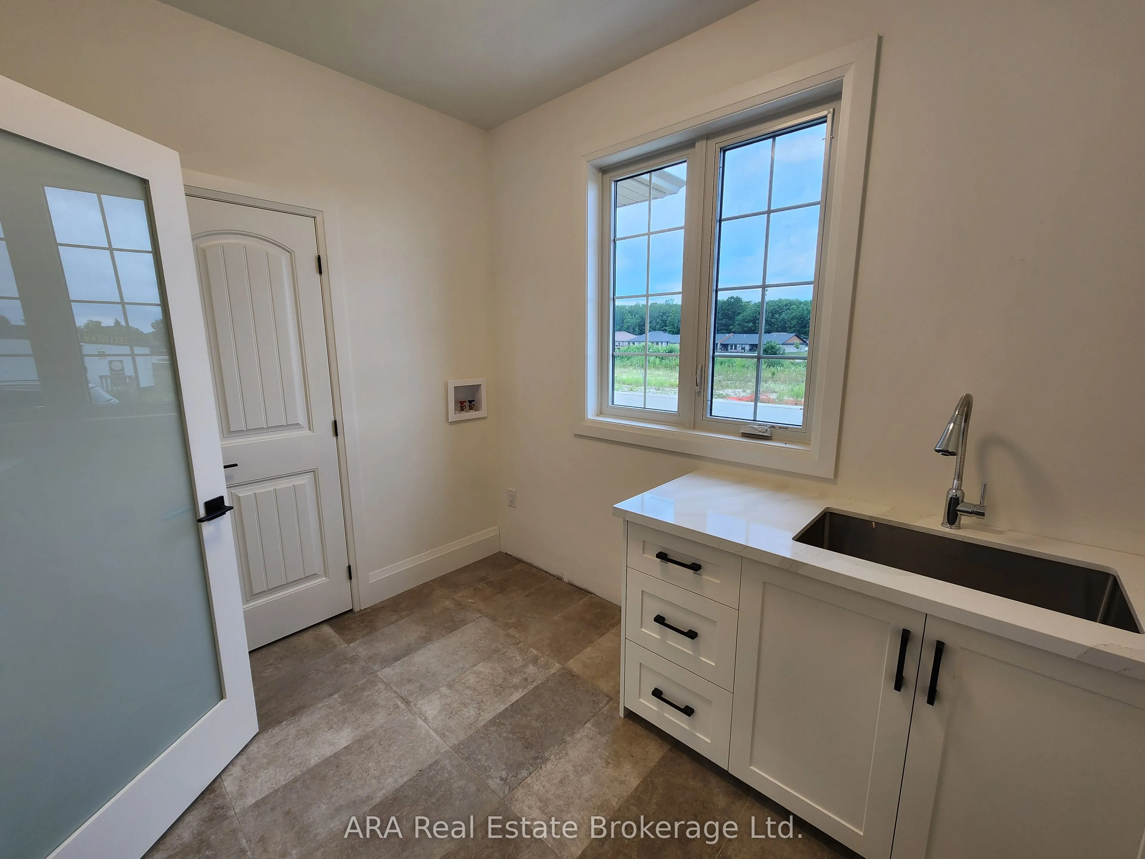 8 HILTON Lane, #30
