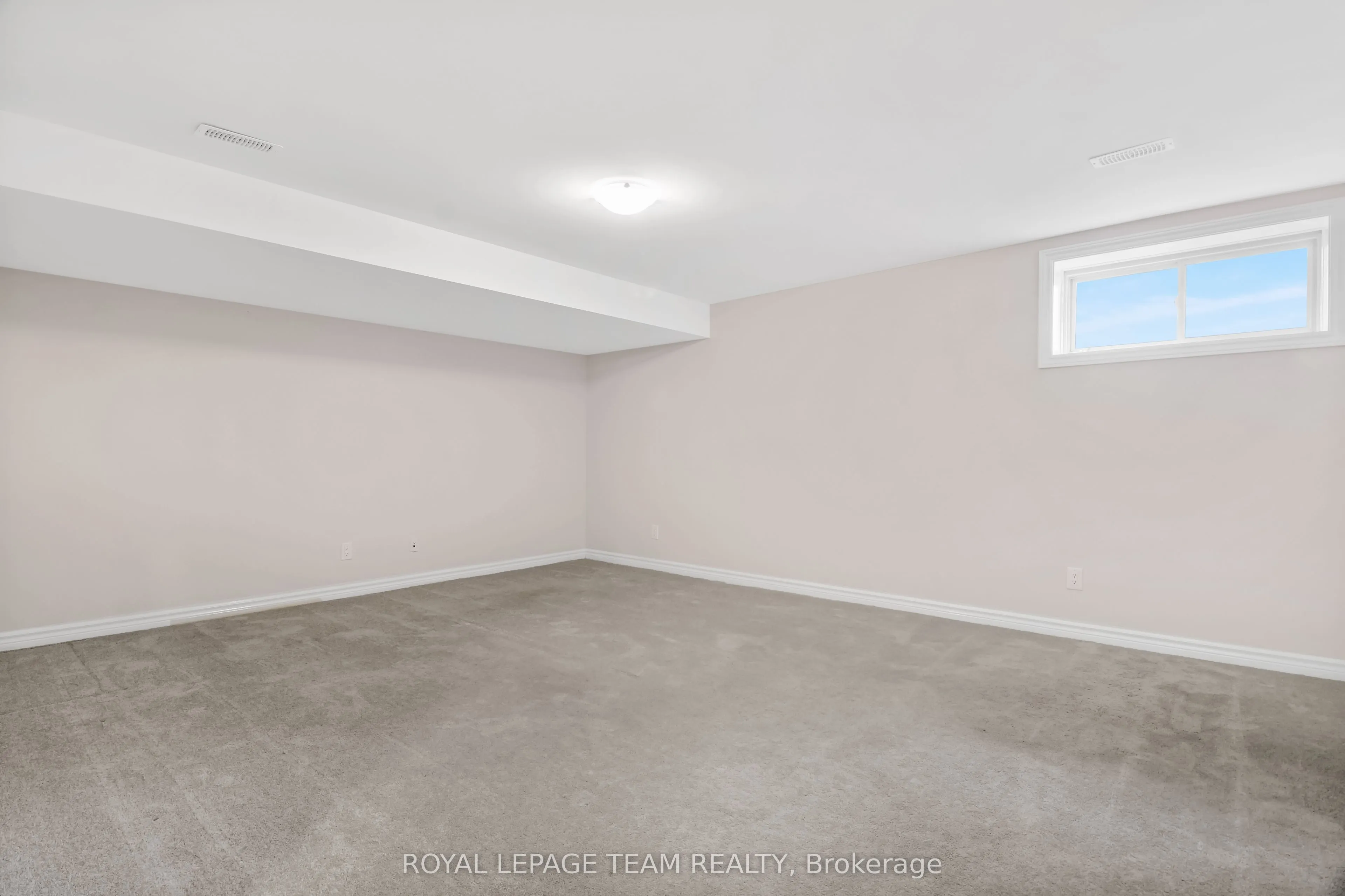 126 Wabikon Crescent