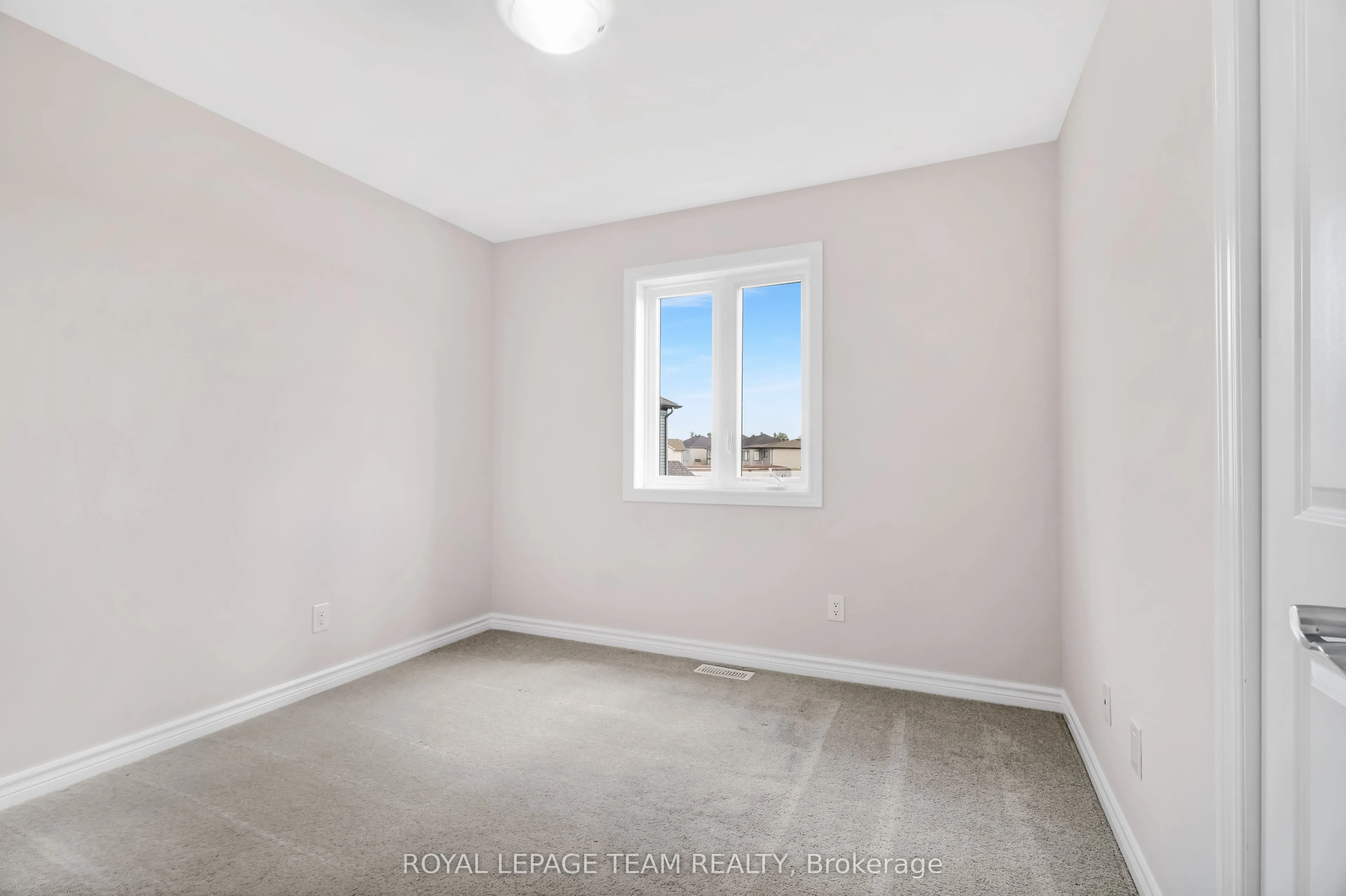 126 Wabikon Crescent
