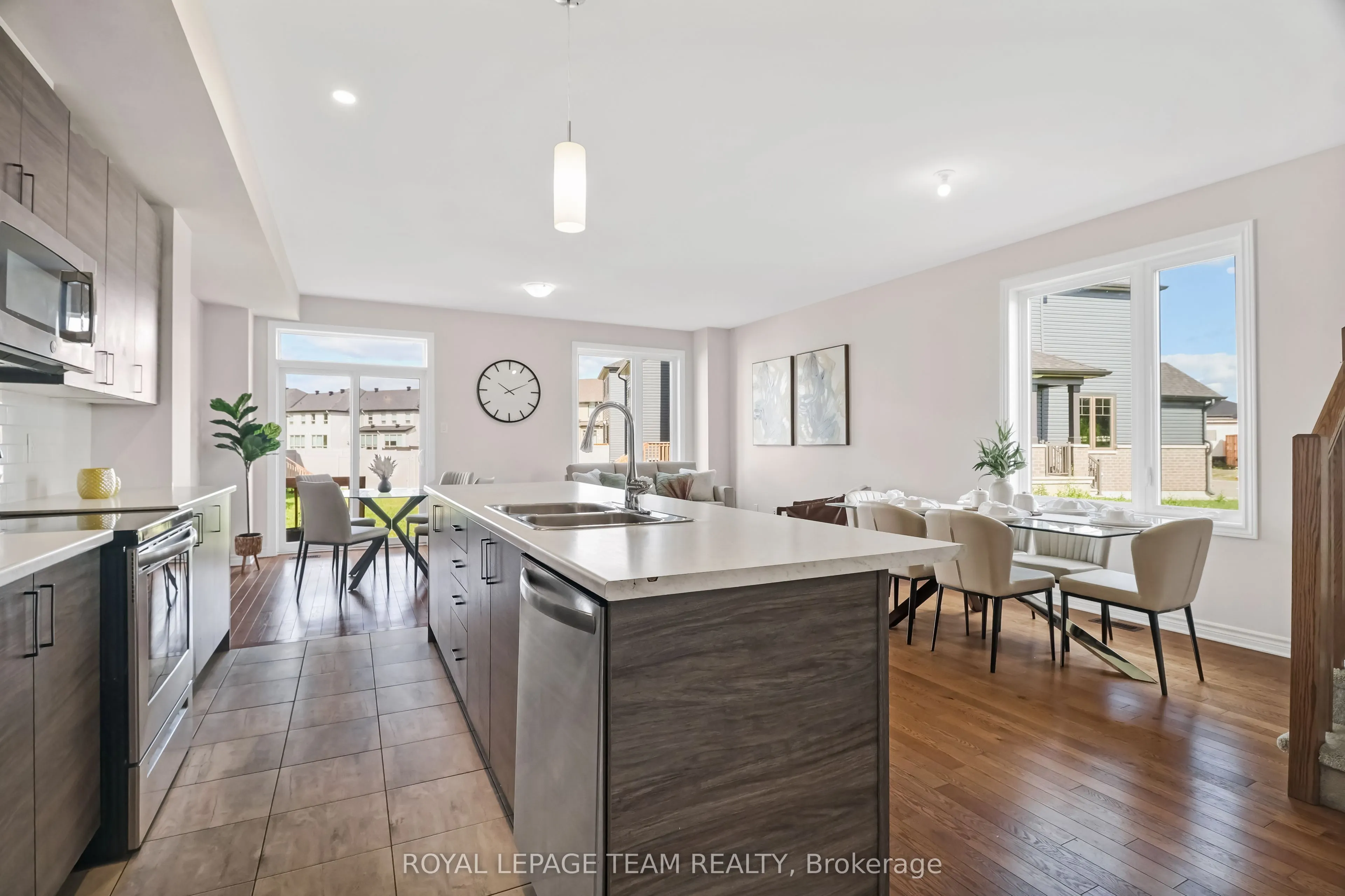 126 Wabikon Crescent