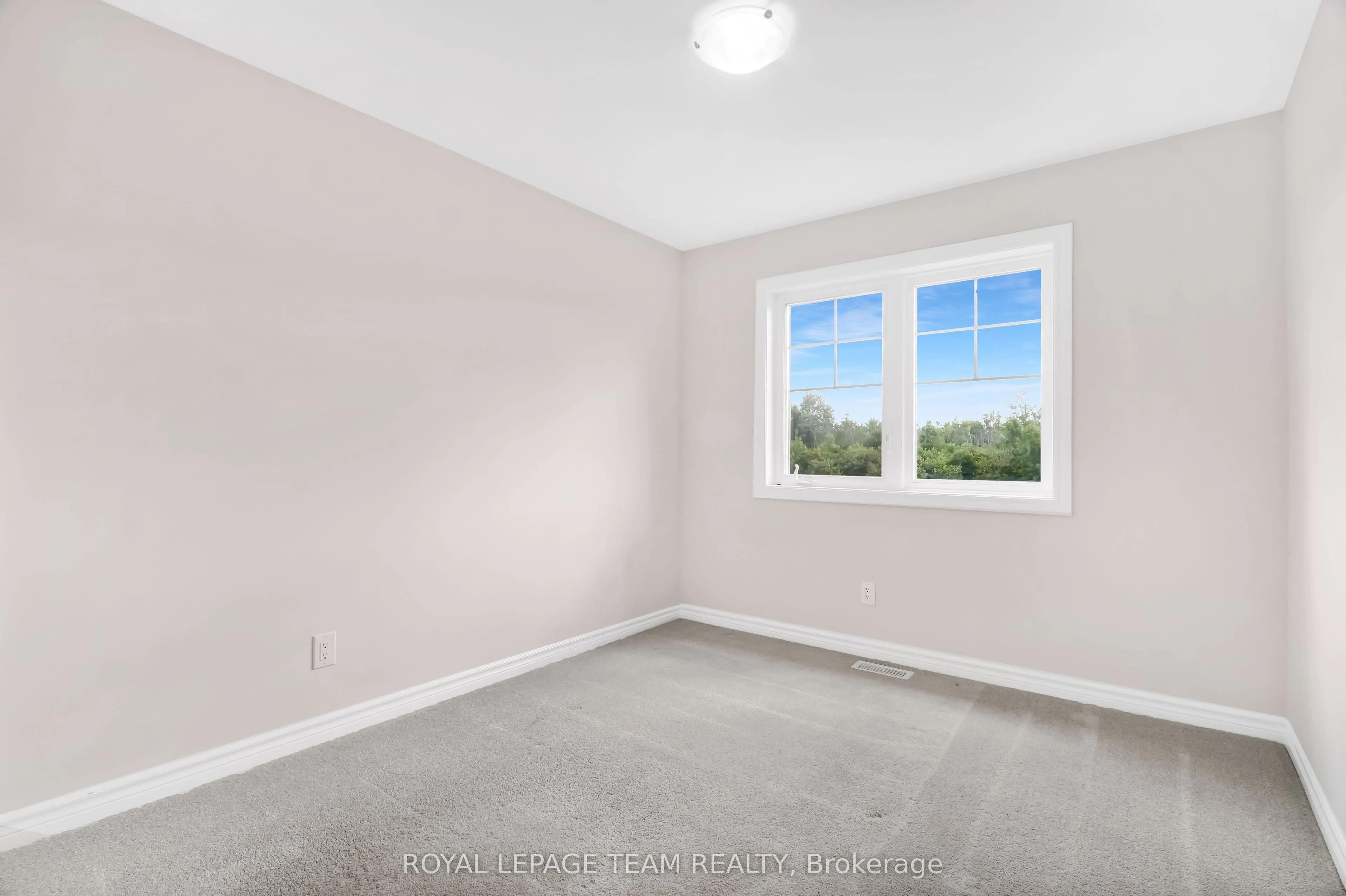 126 Wabikon Crescent