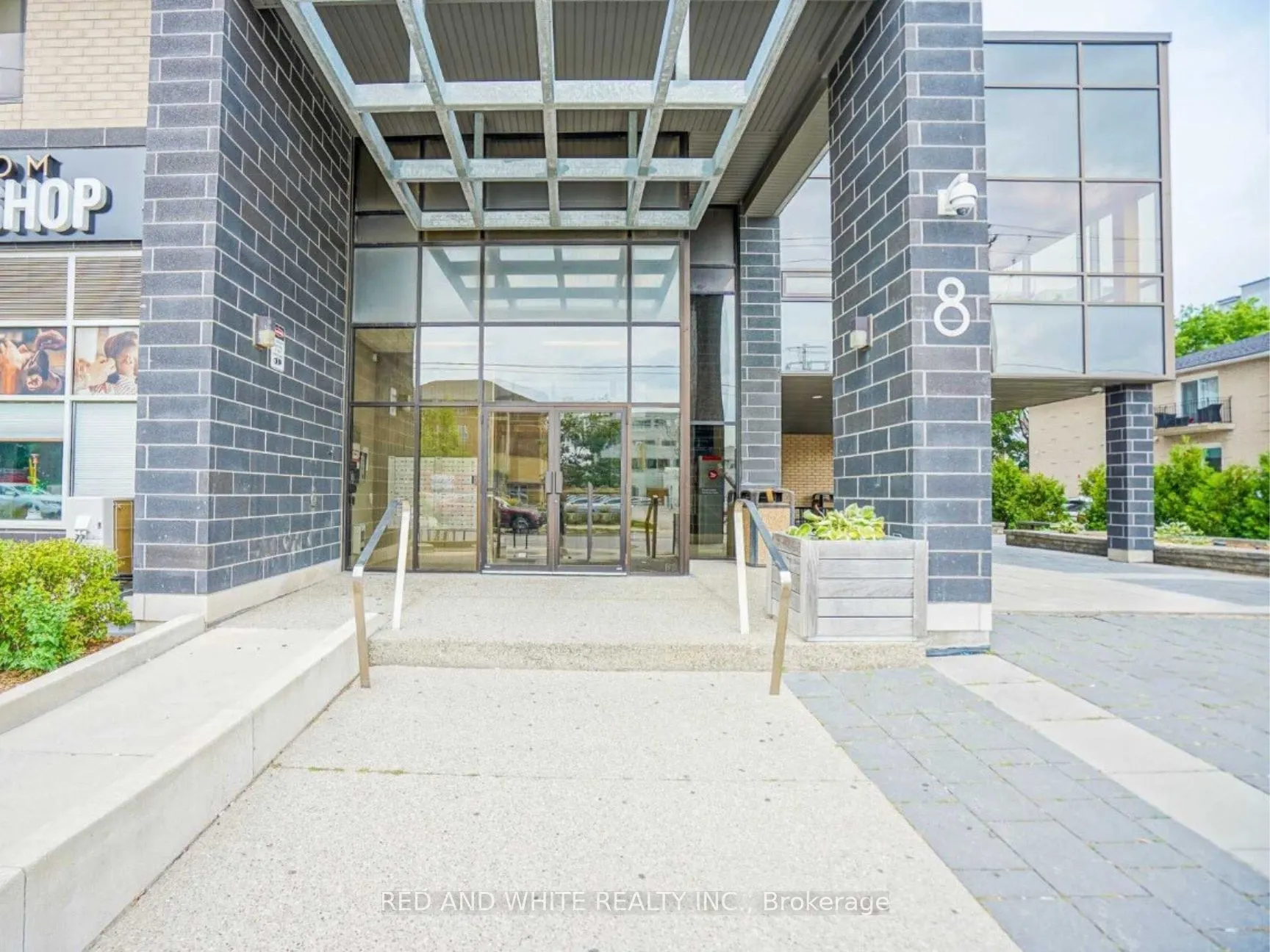 8 HICKORY Street W, #1105