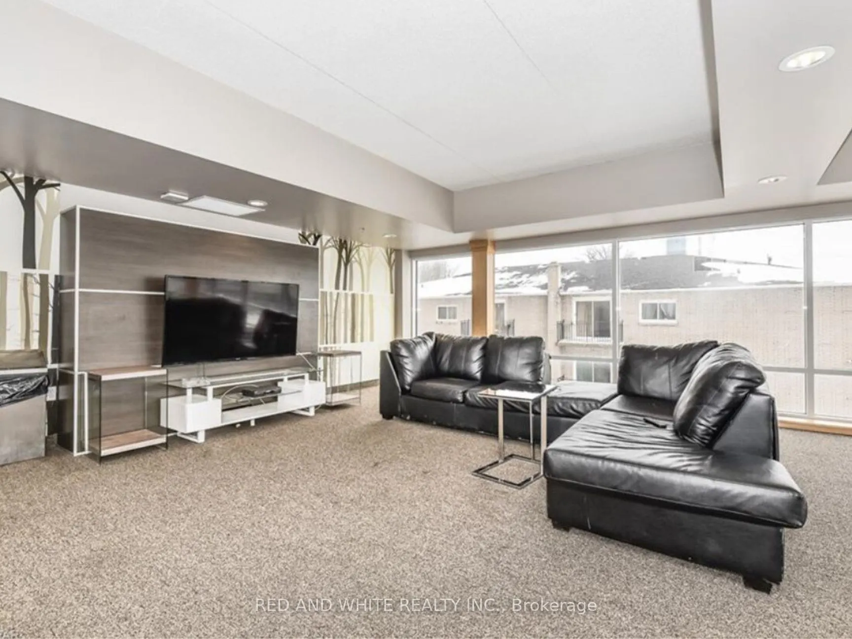 8 HICKORY Street W, #1105
