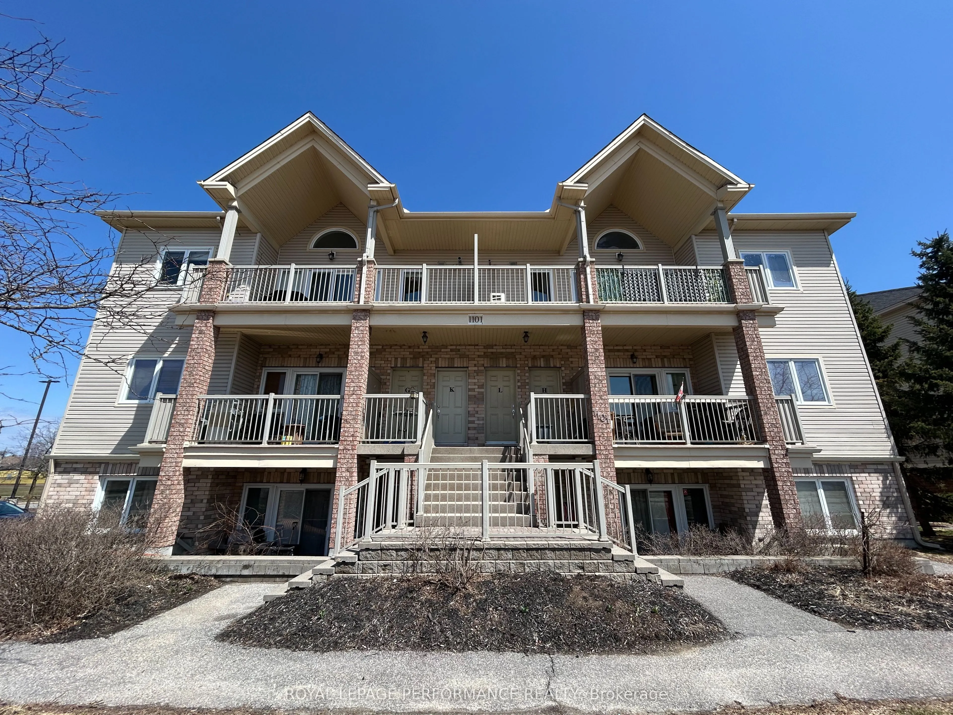 1101 Stittsville Main Street E, #L