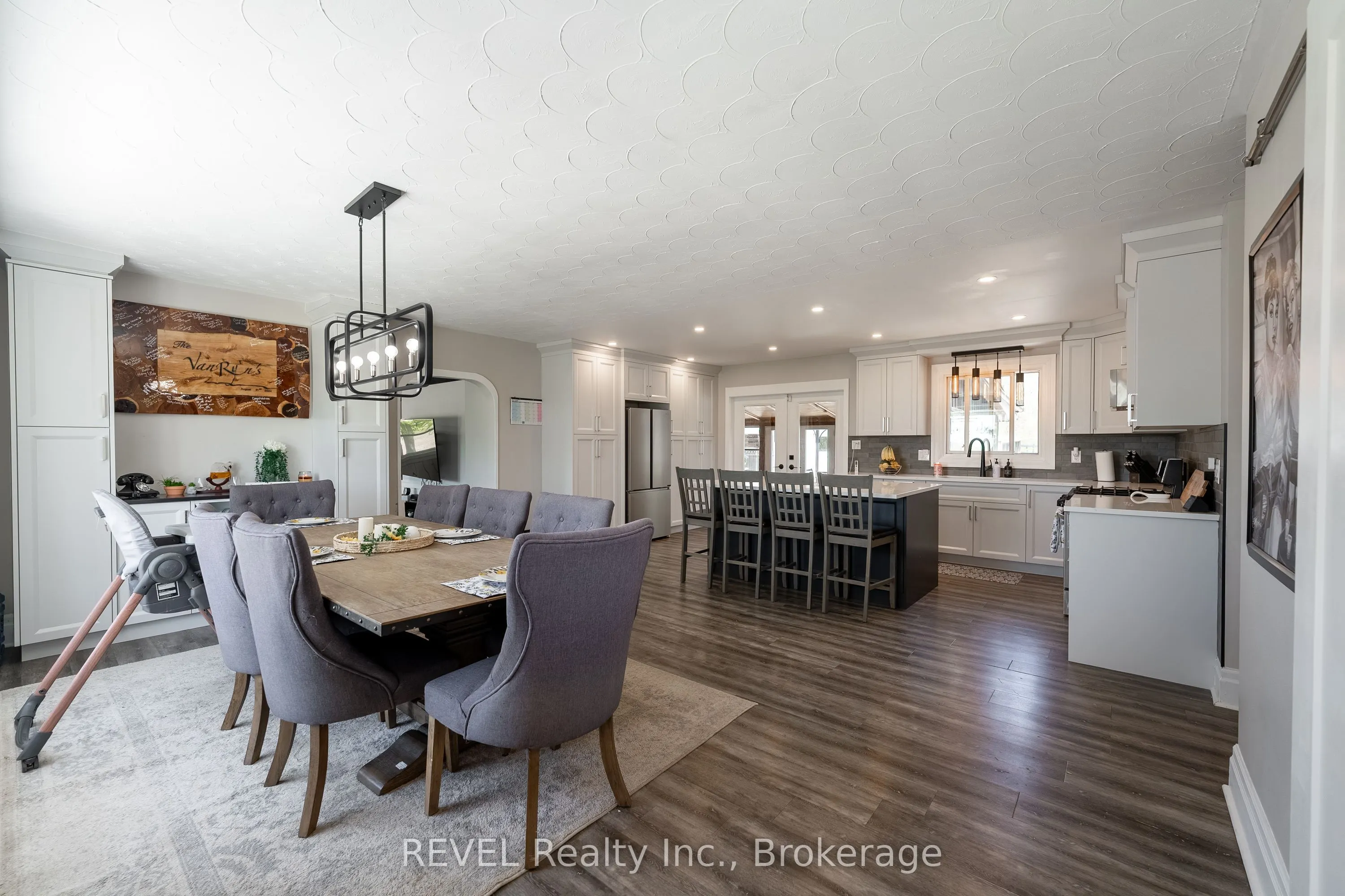 350 Kemp Road W
