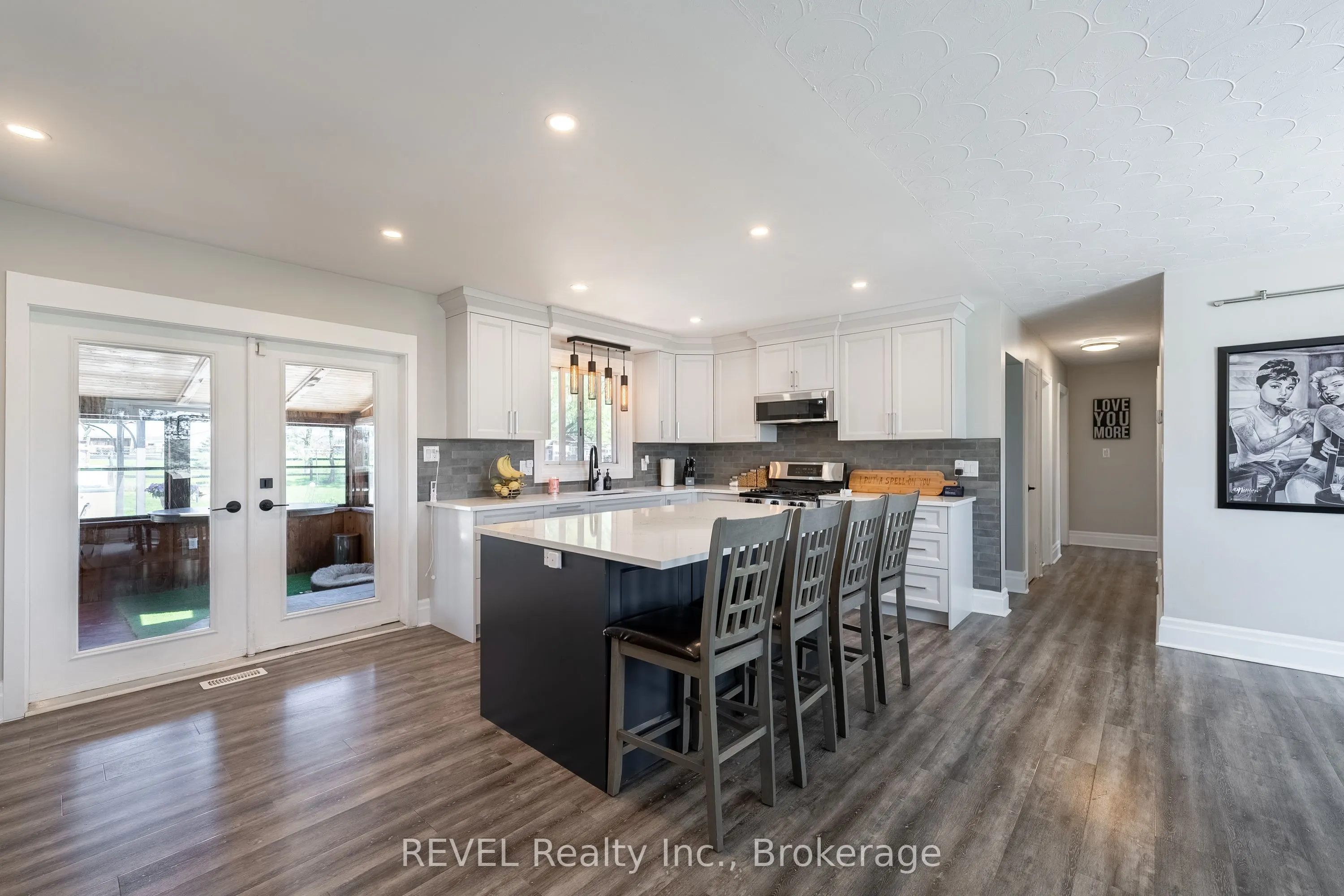 350 Kemp Road W