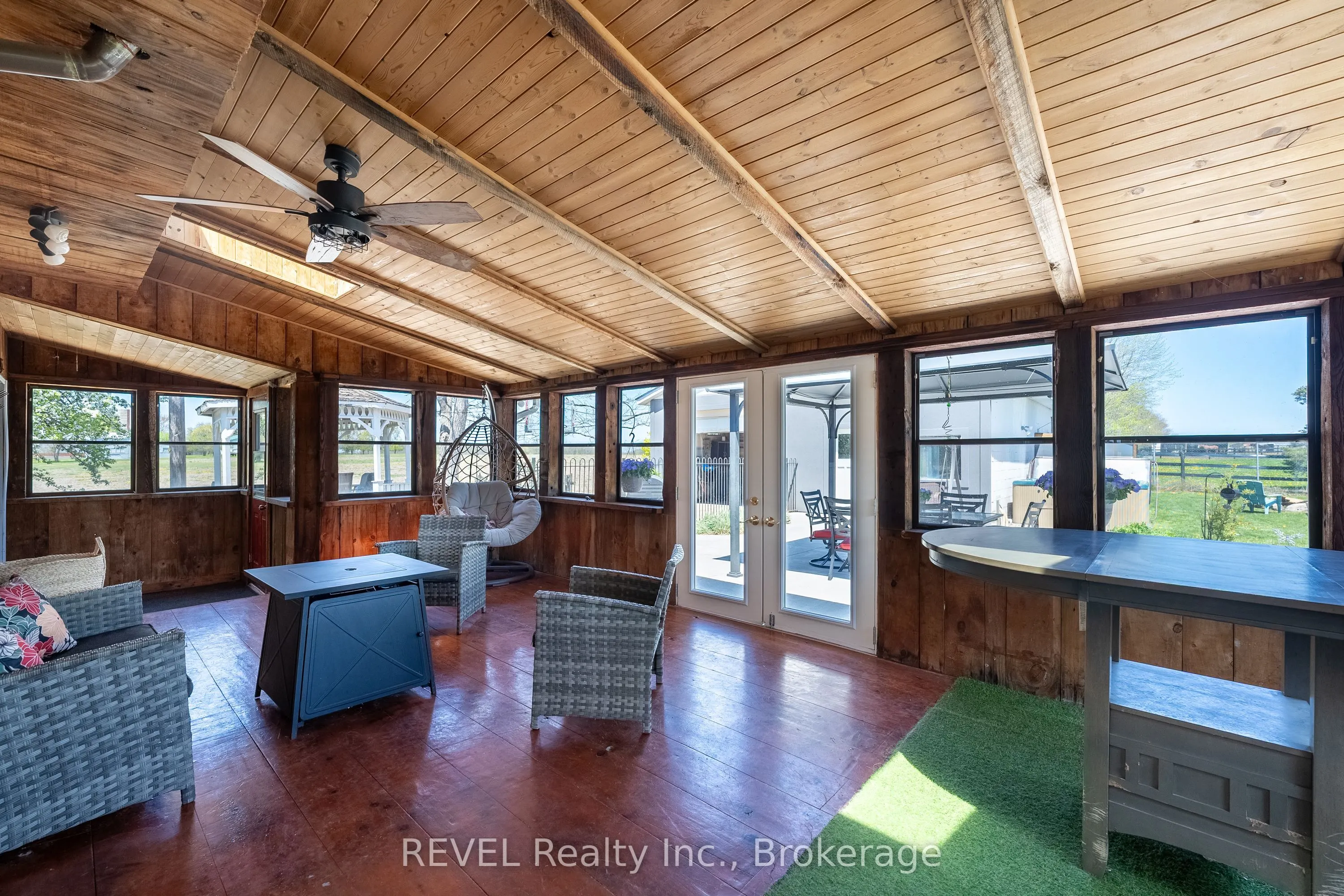 350 Kemp Road W