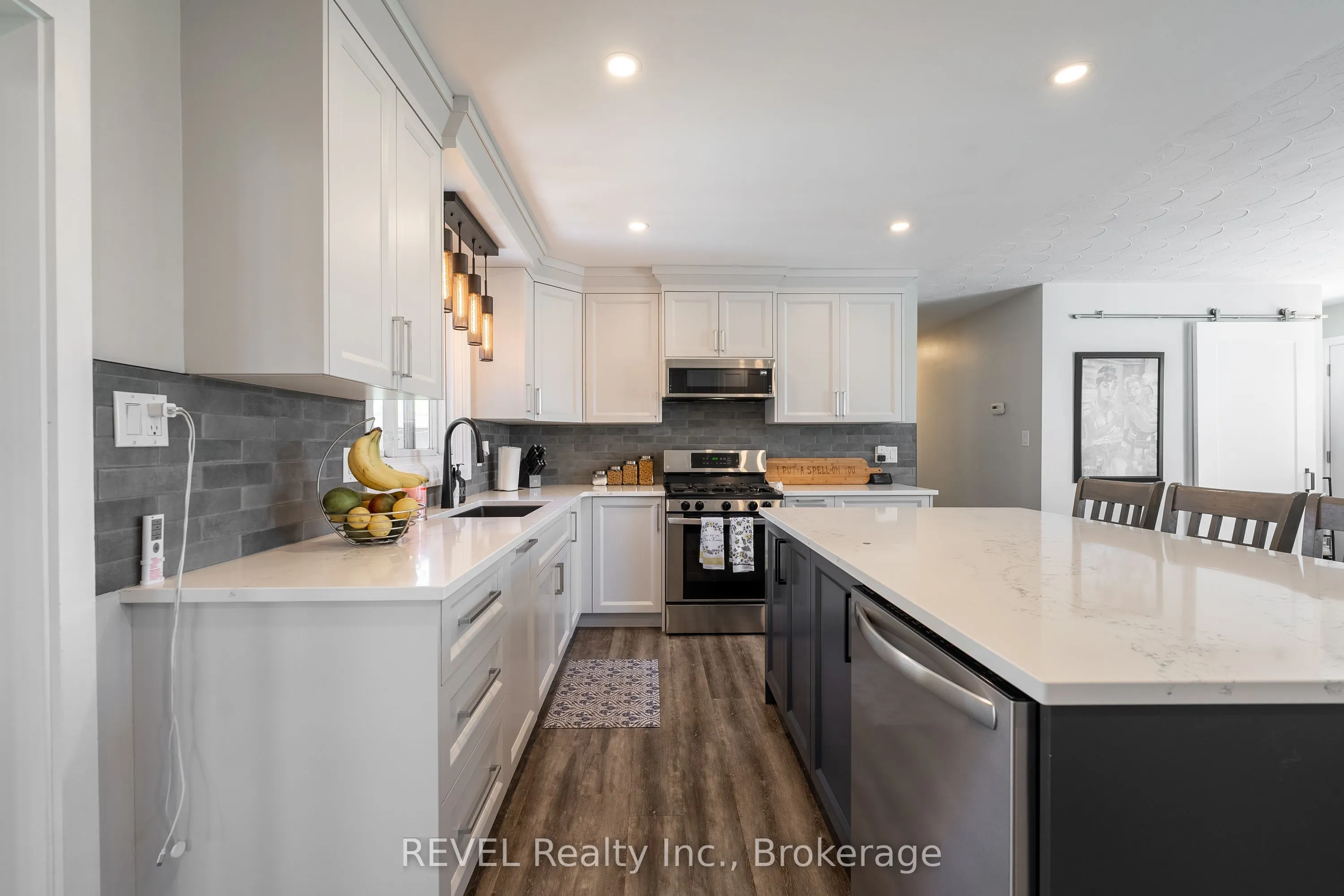 350 Kemp Road W