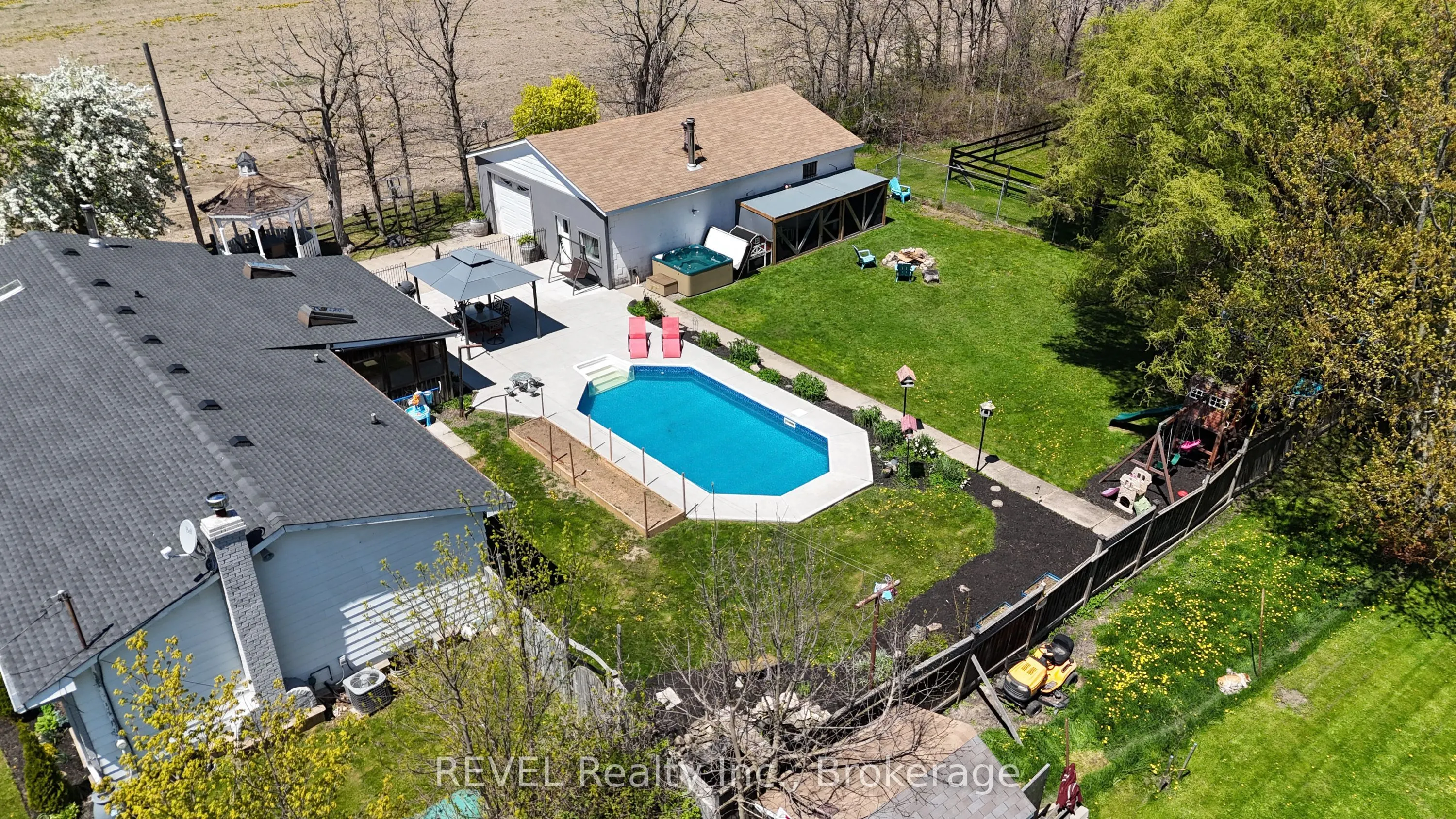 350 Kemp Road W