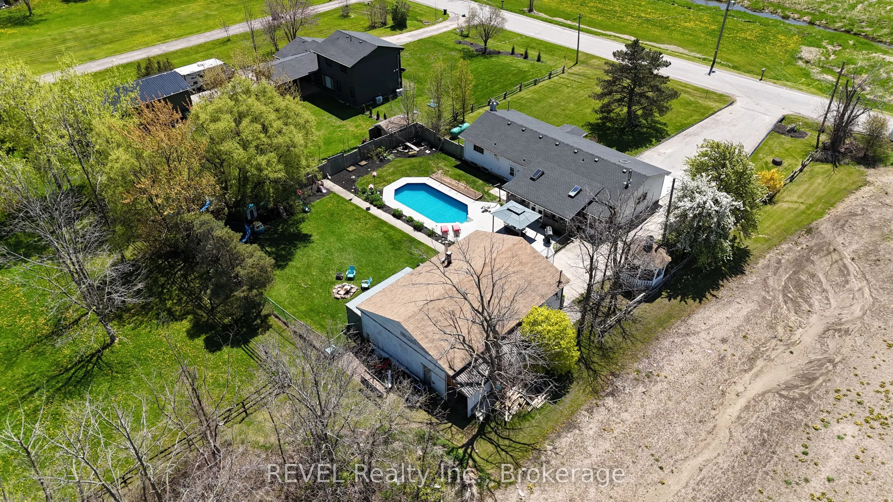 350 Kemp Road W
