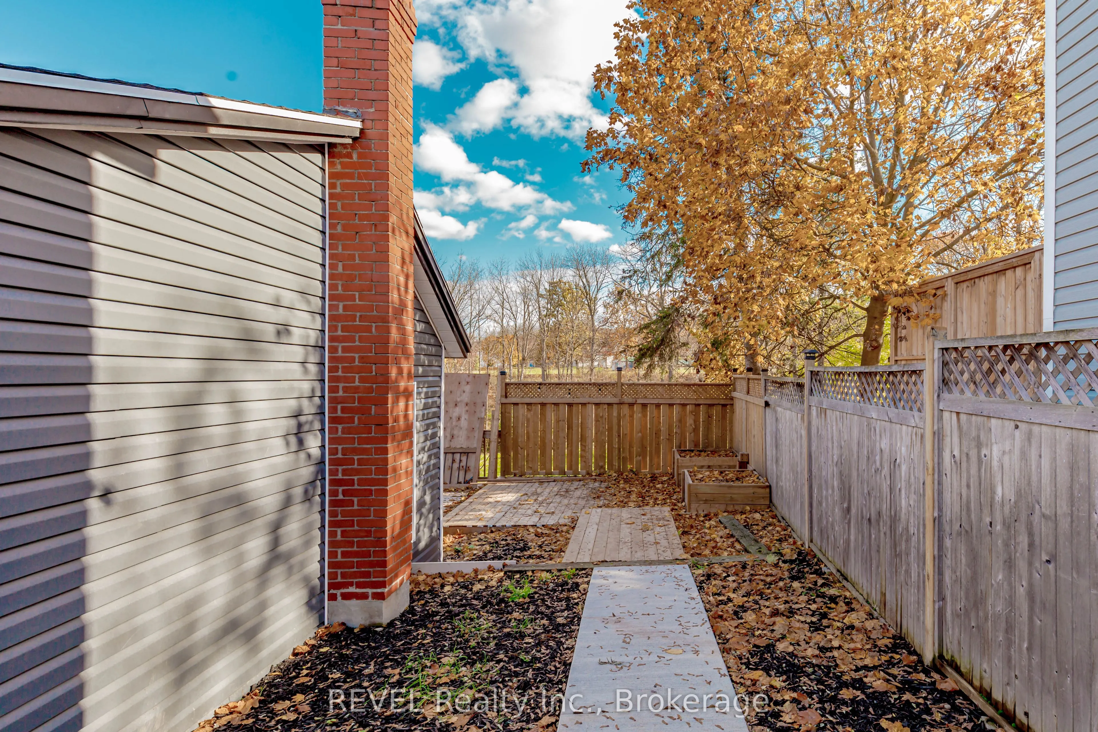 293 FOUR MILE CREEK Road