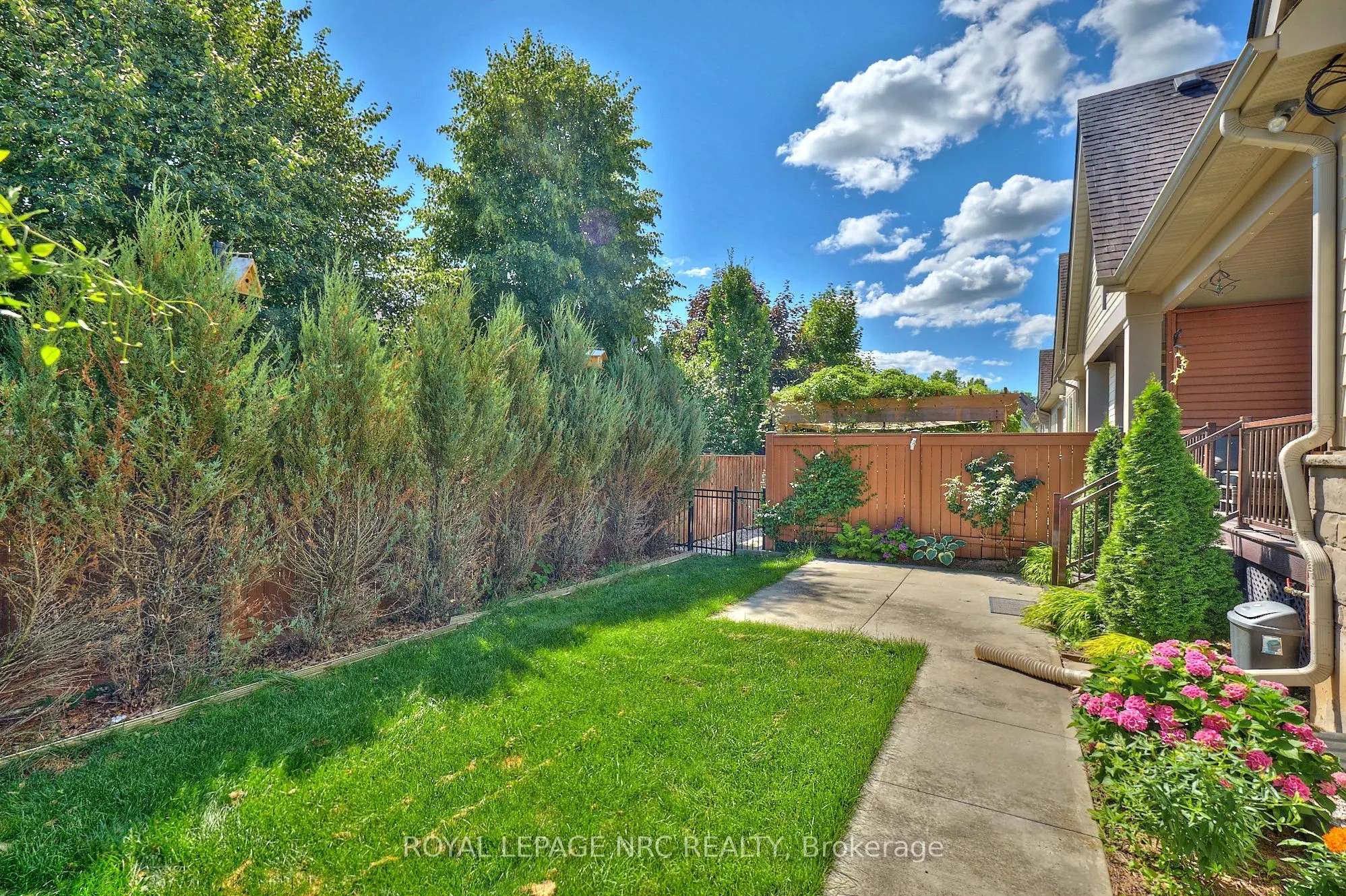 19 Francesco Crescent