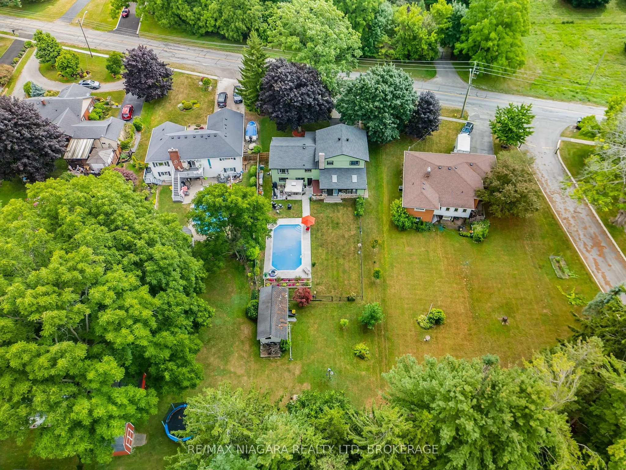 671 Ridge Road N