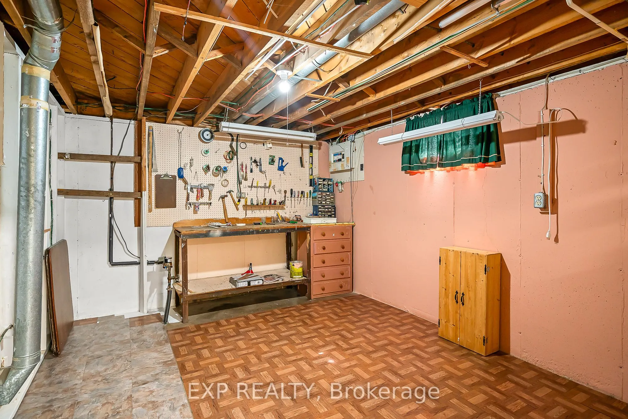 70 Radford Avenue
