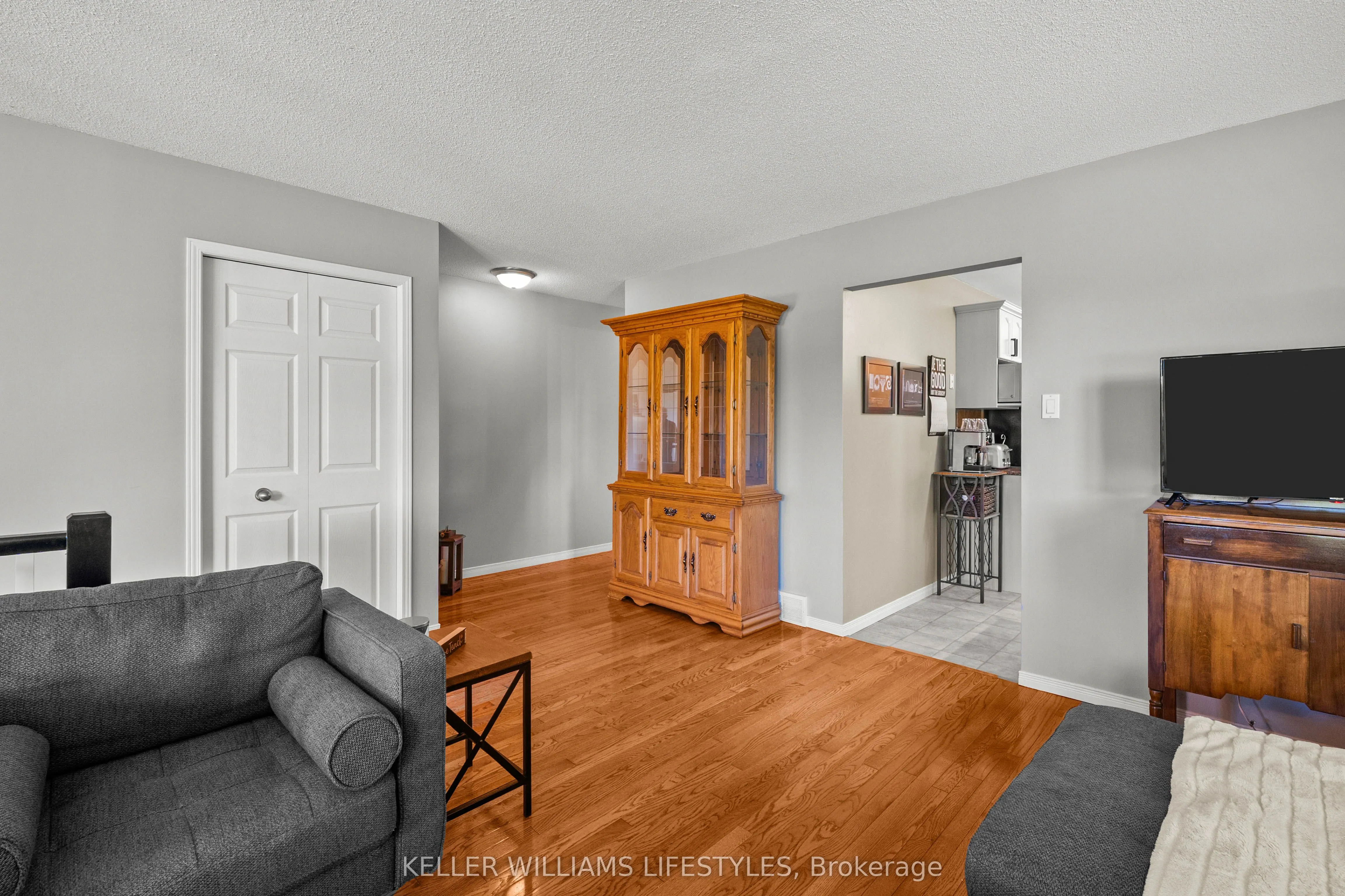 598 Harris Circle