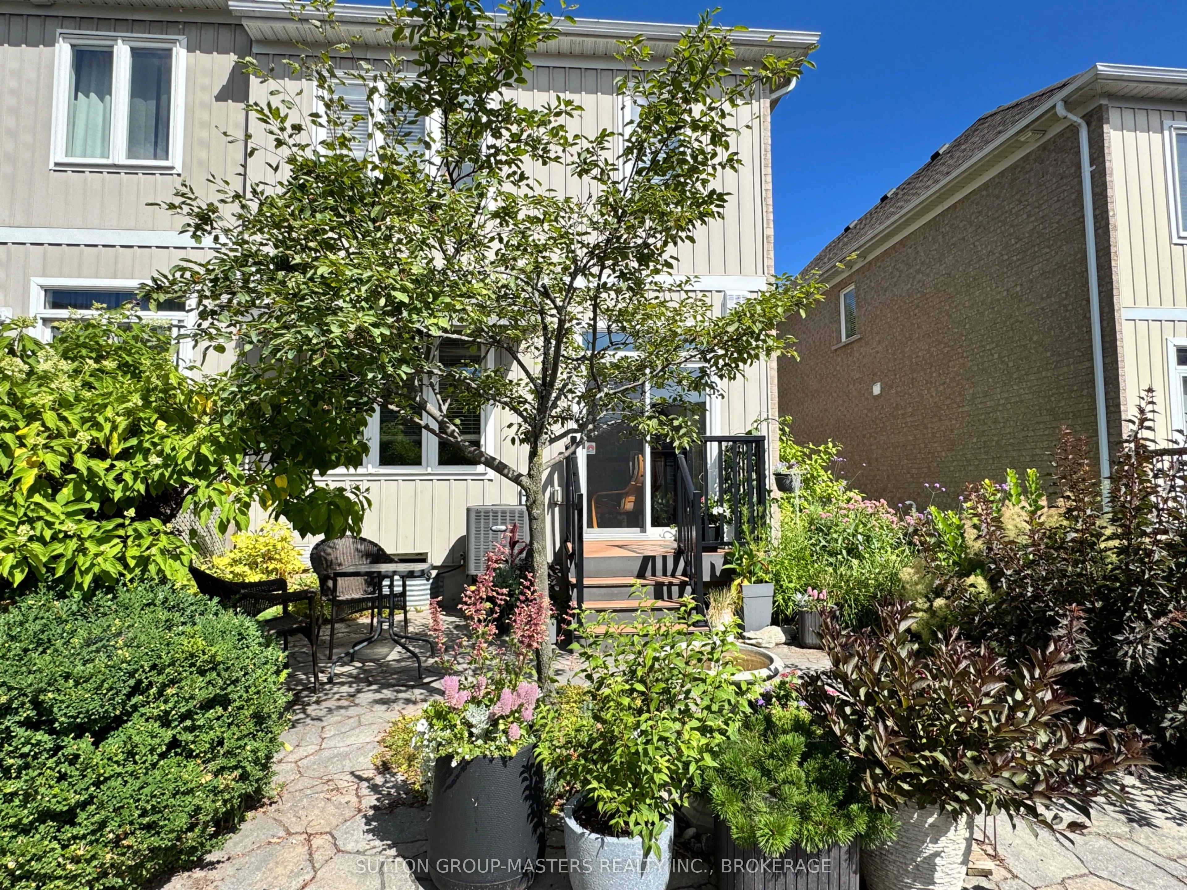 835 Newmarket Lane