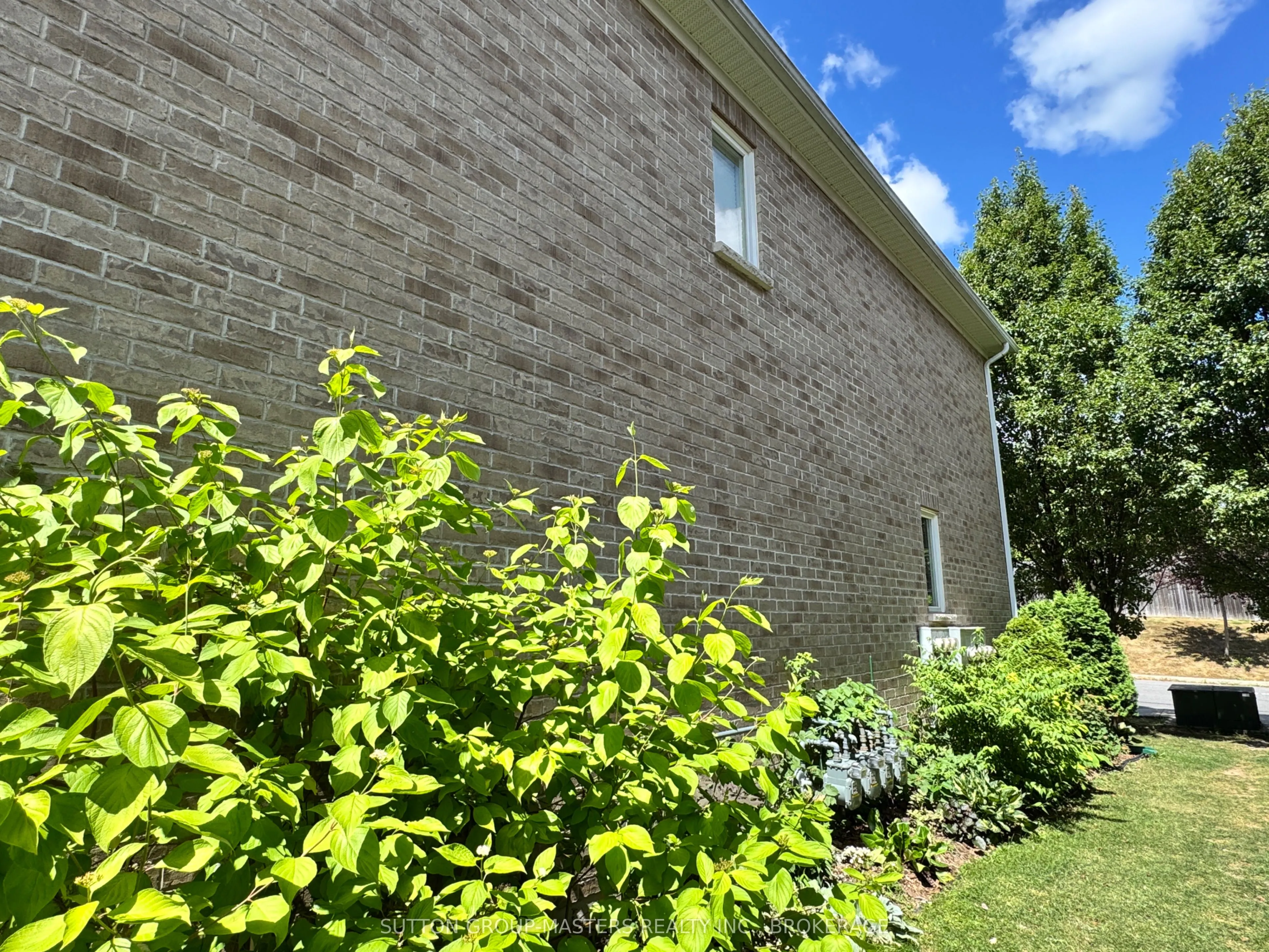 835 Newmarket Lane