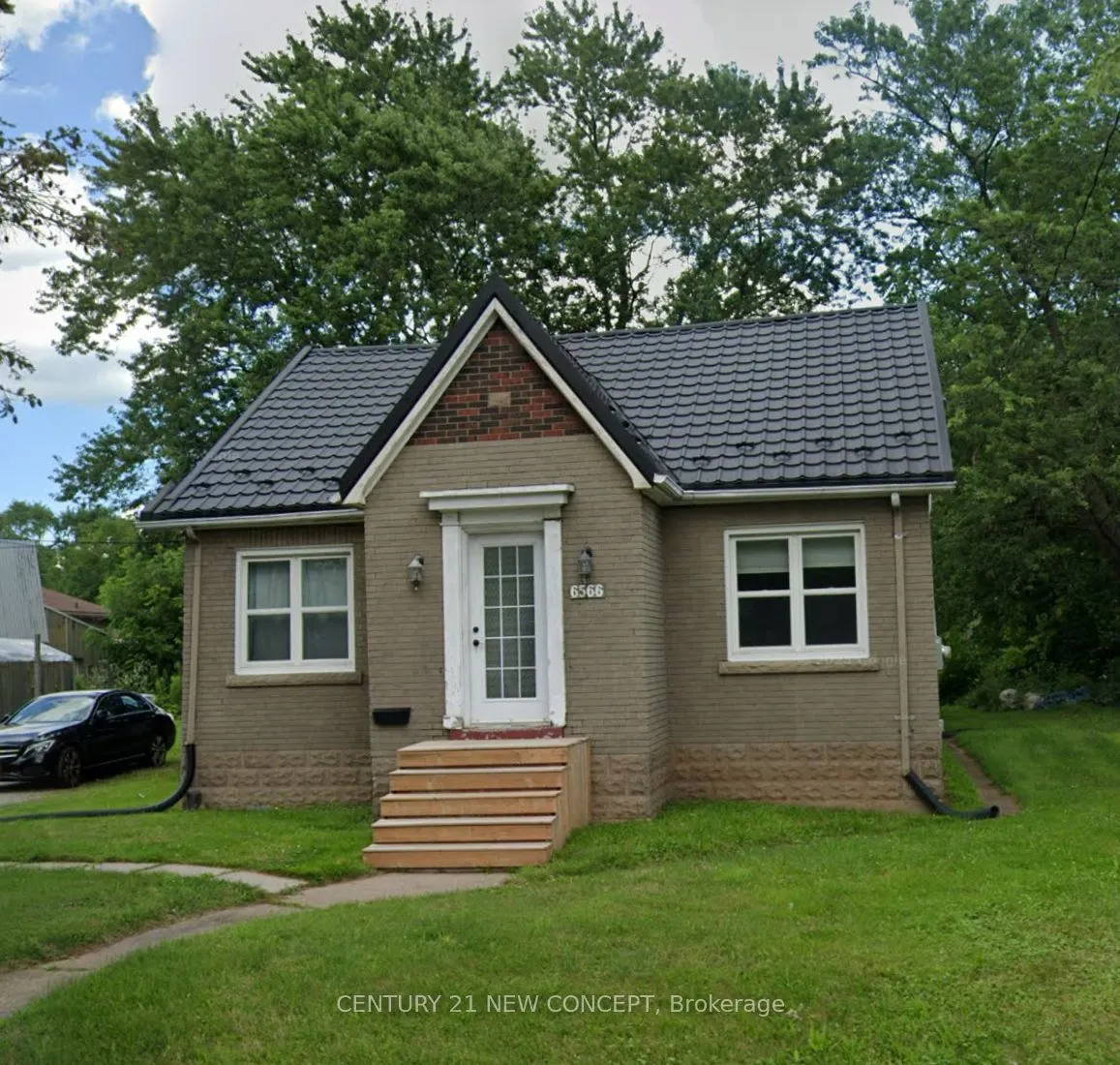 6566 Drummond Road