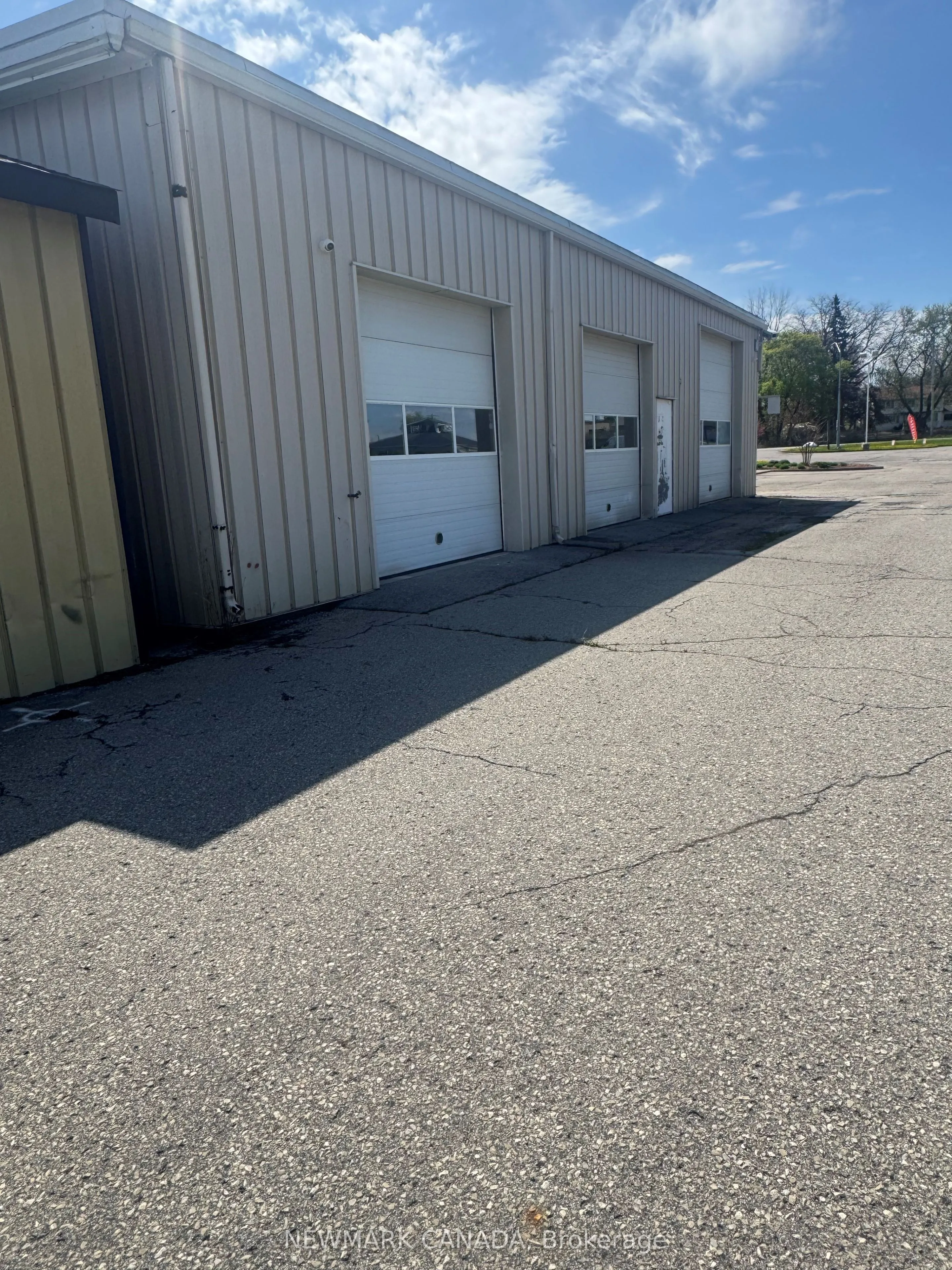227 Highway 20 E