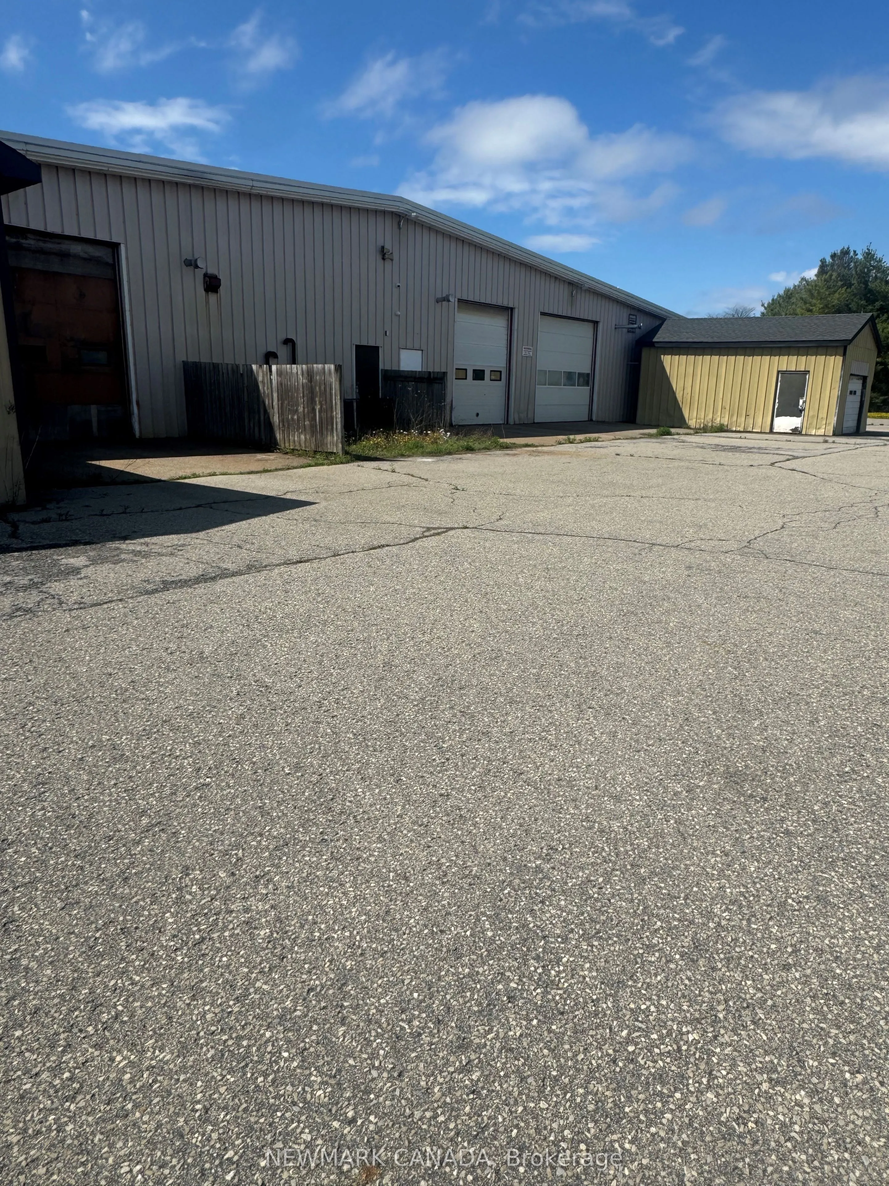 227 Highway 20 E