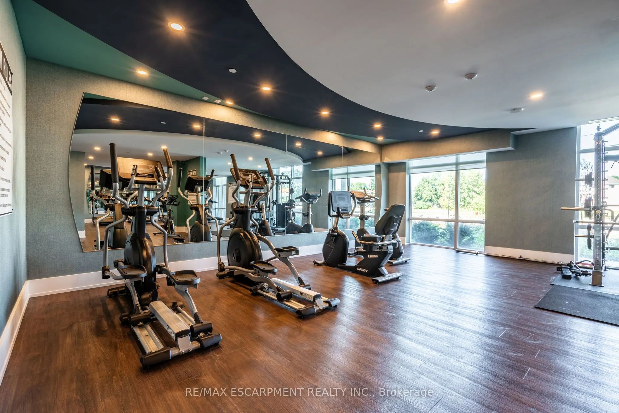 450 Dundas Street E, #1111