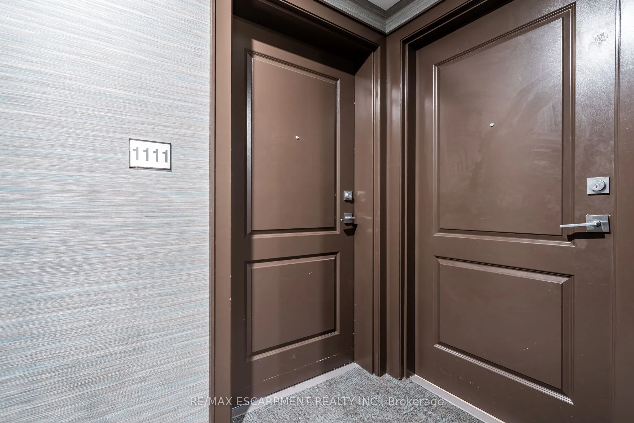 450 Dundas Street E, #1111