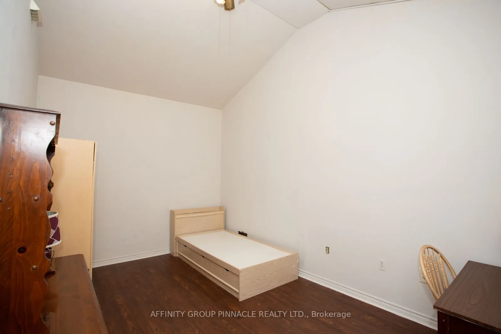 103 Durham Street W
