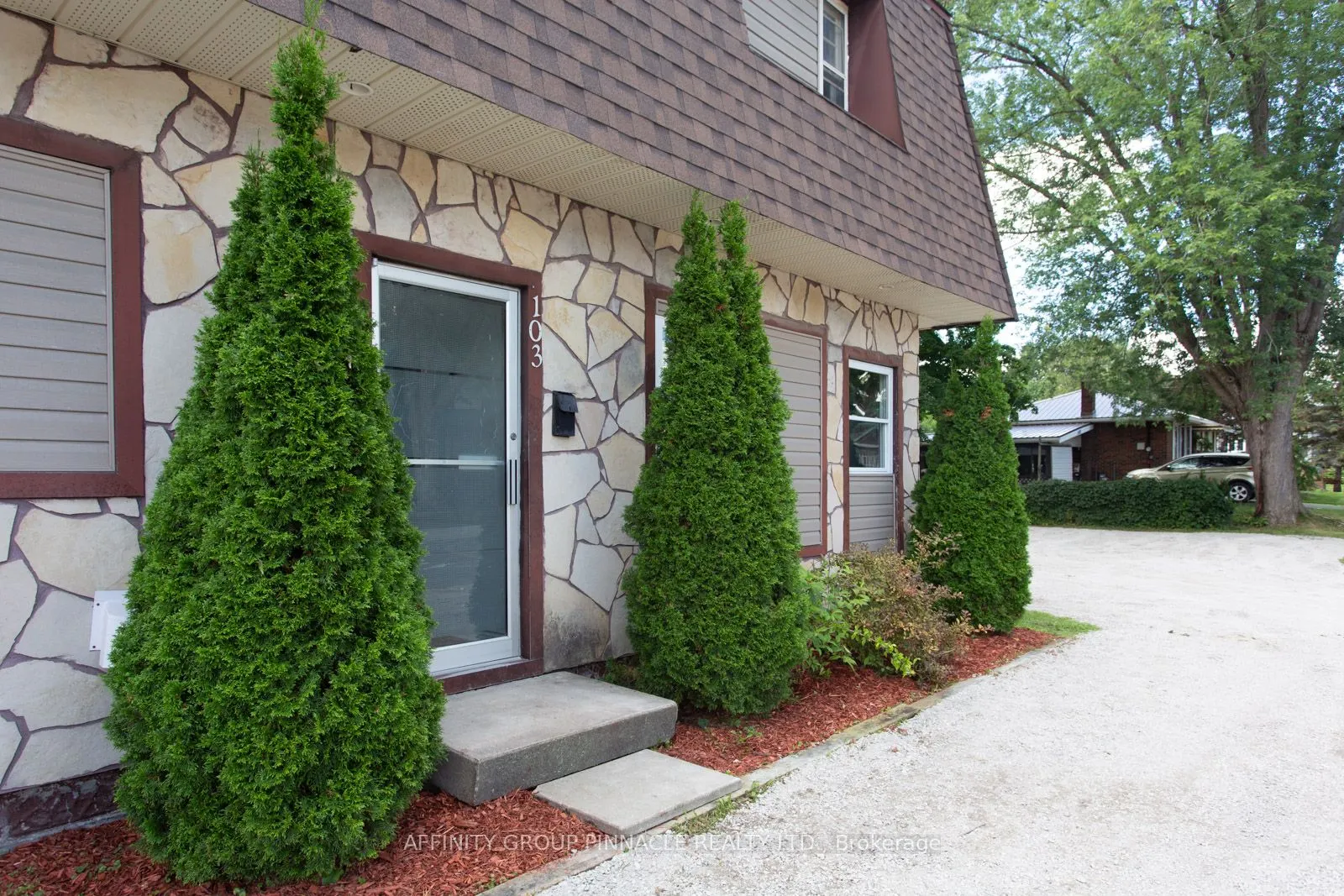 103 Durham Street W