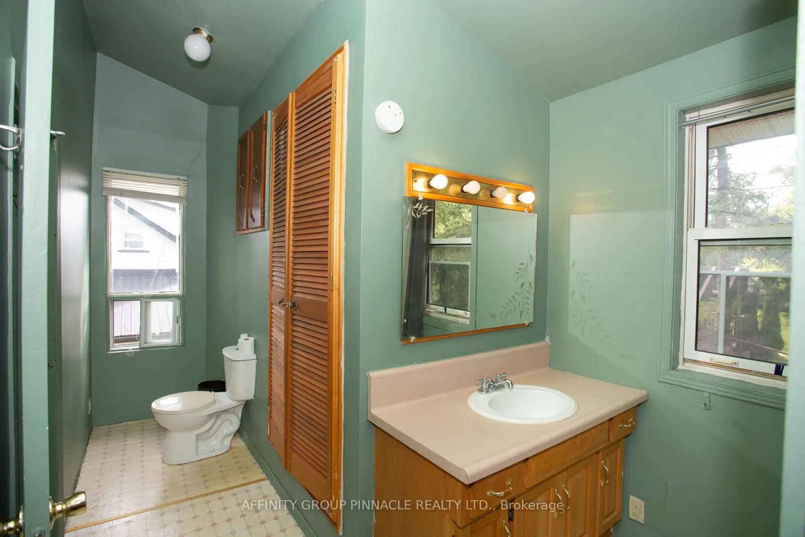 103 Durham Street W