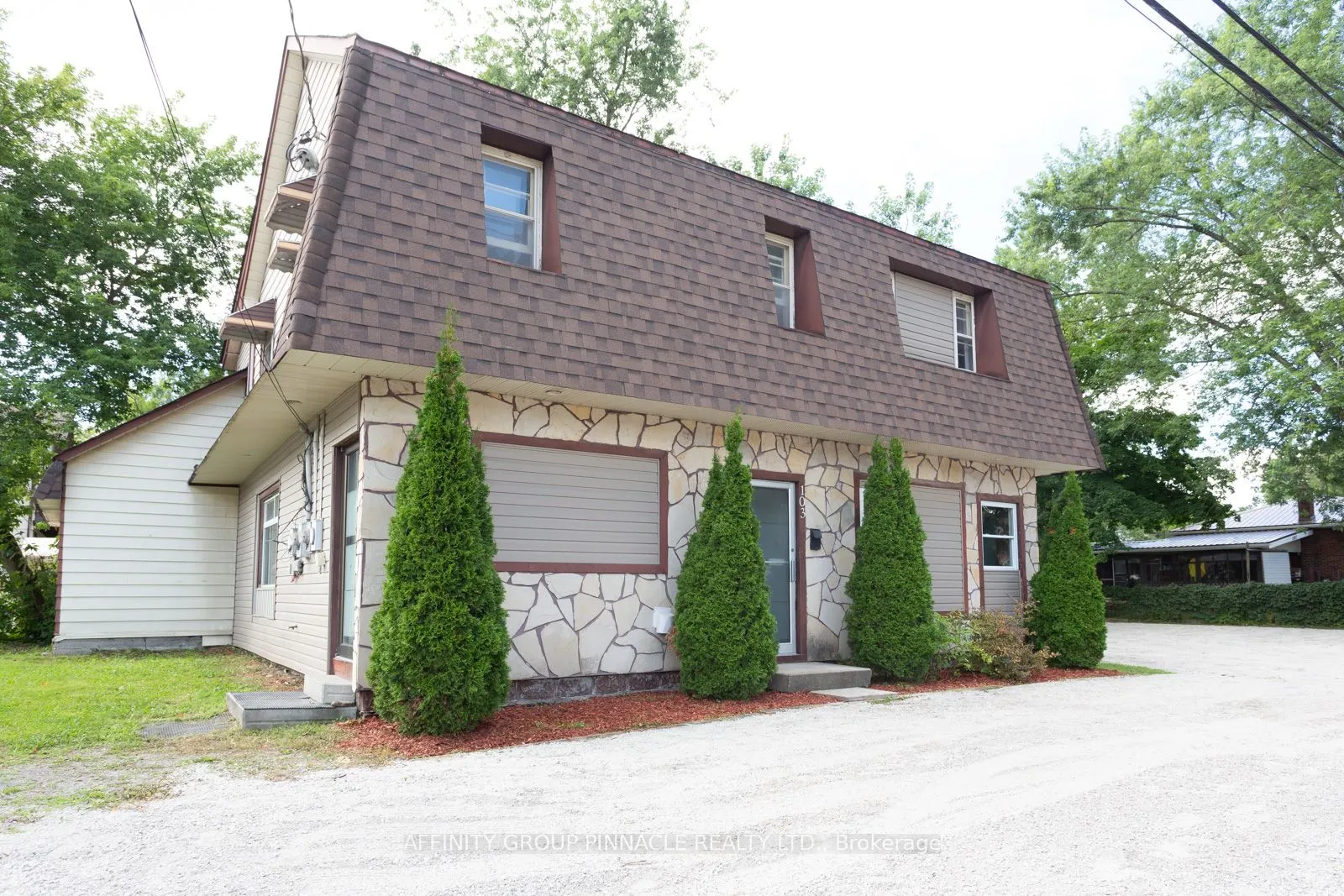 103 Durham Street W