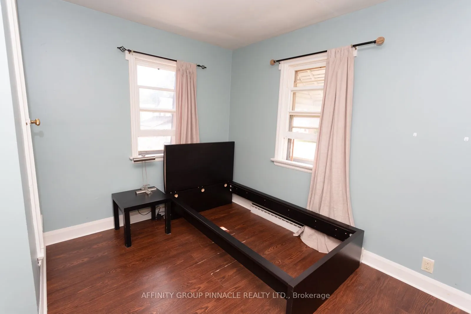 103 Durham Street W