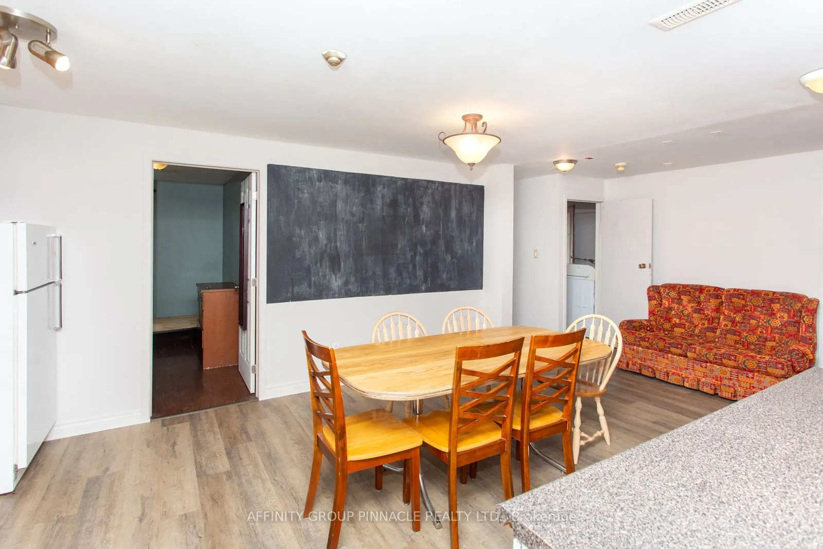 103 Durham Street W