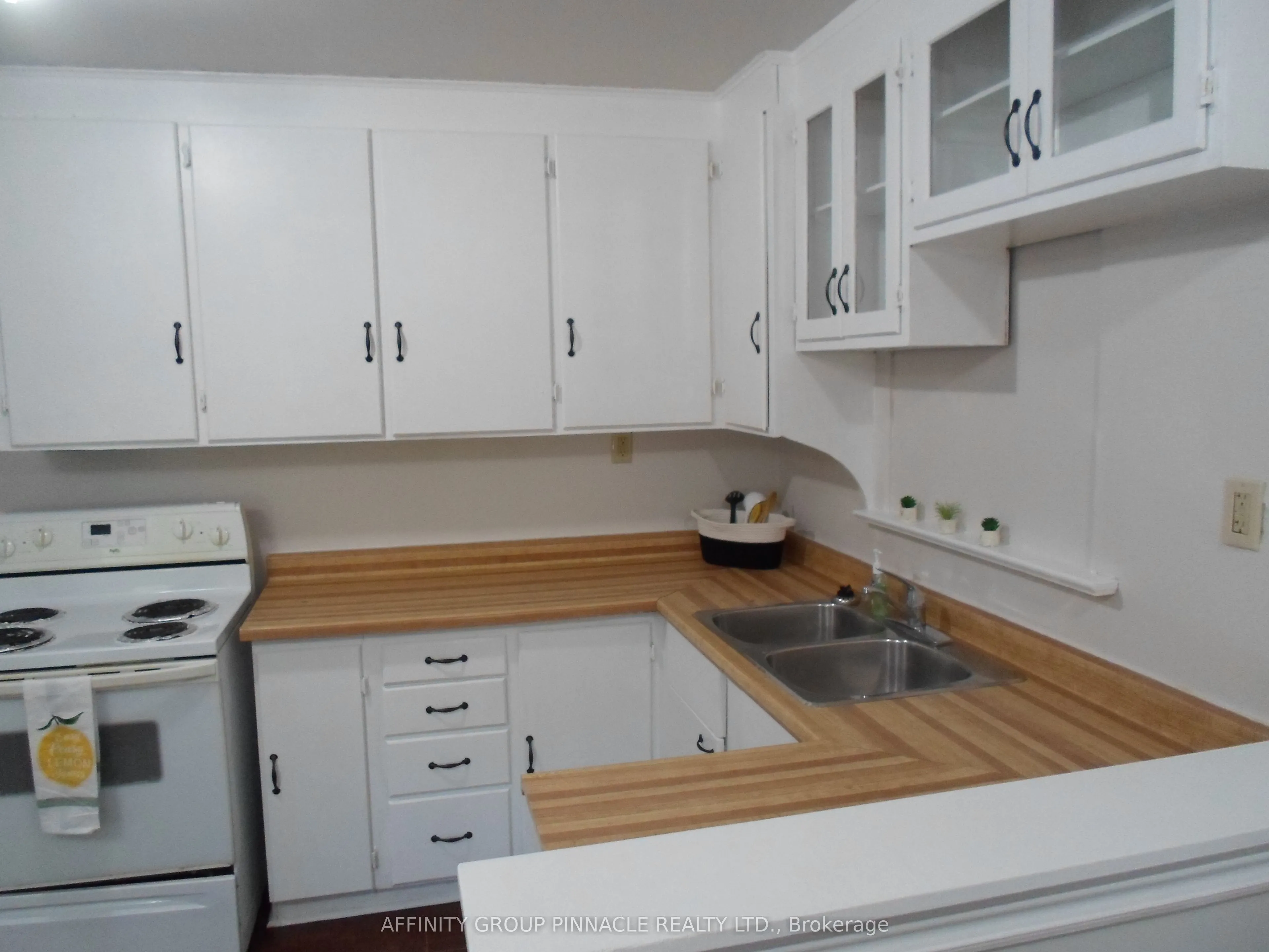 103 Durham Street W