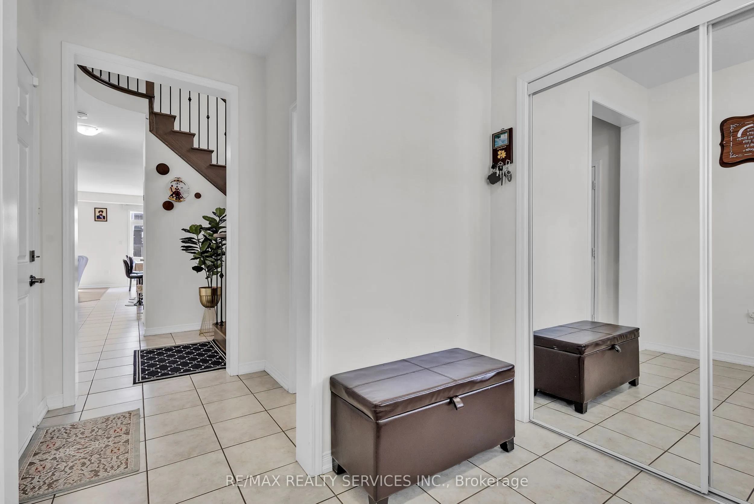 163 Munro Circle