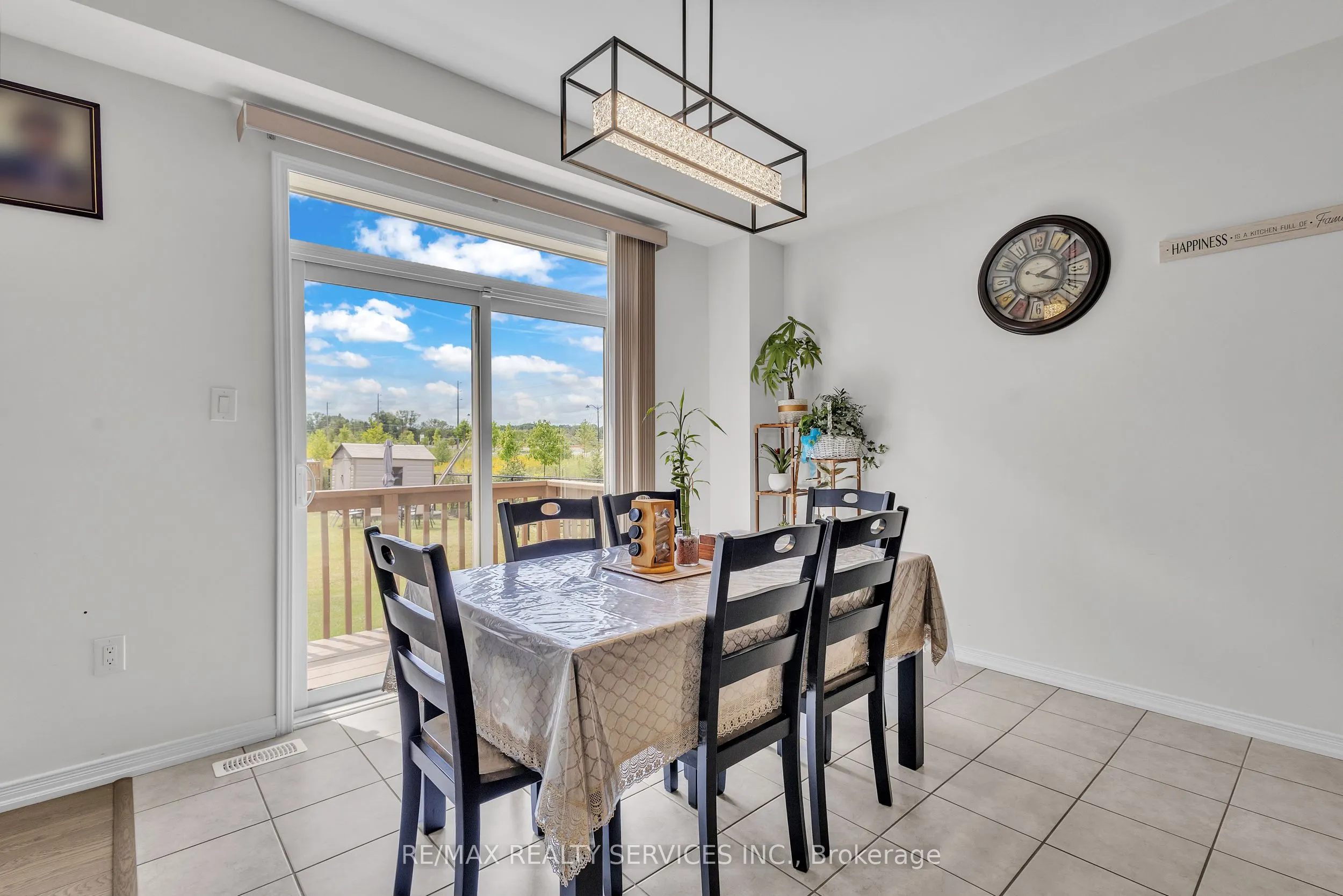 163 Munro Circle