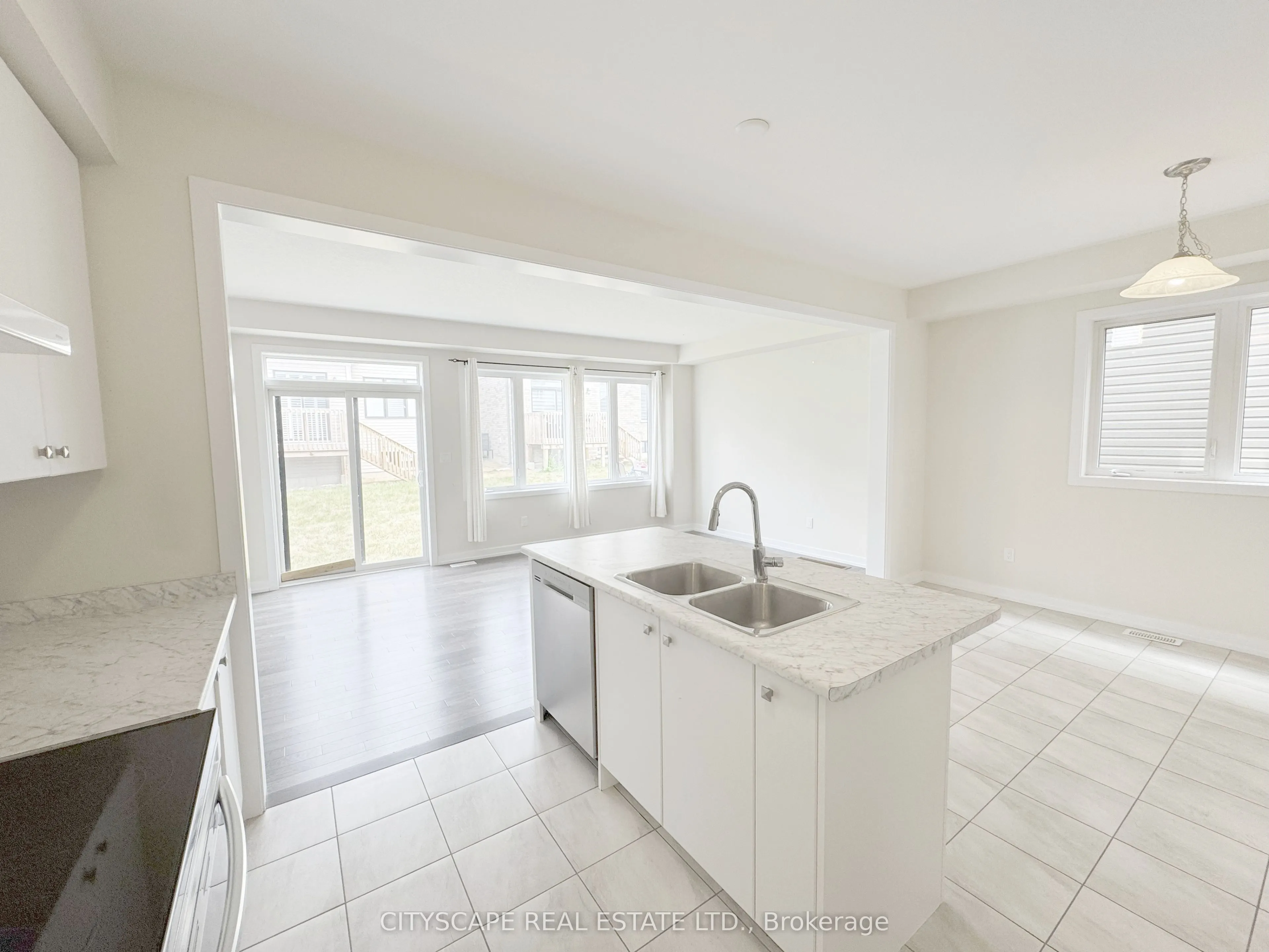 33 Basswood Crescent