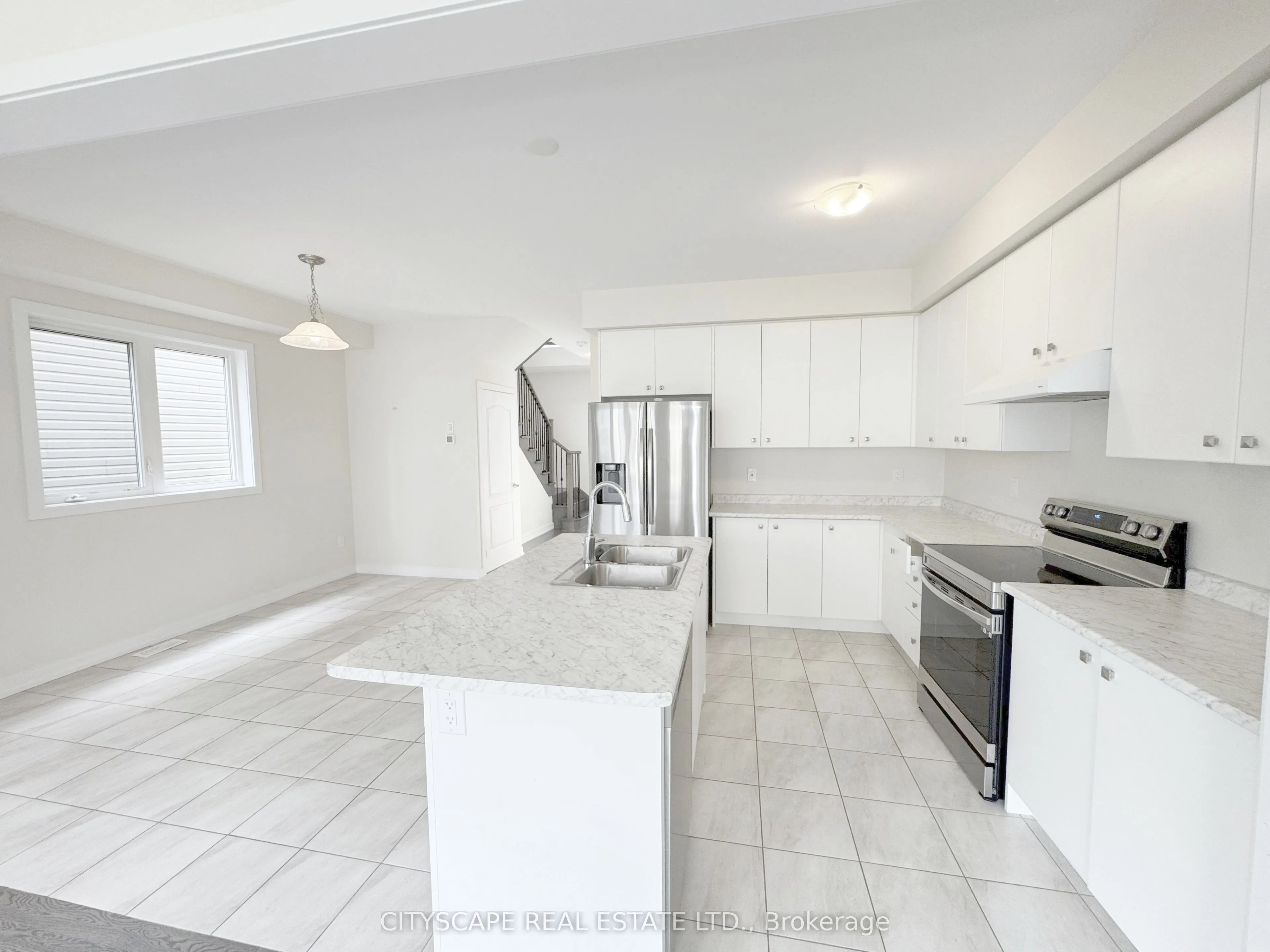 33 Basswood Crescent