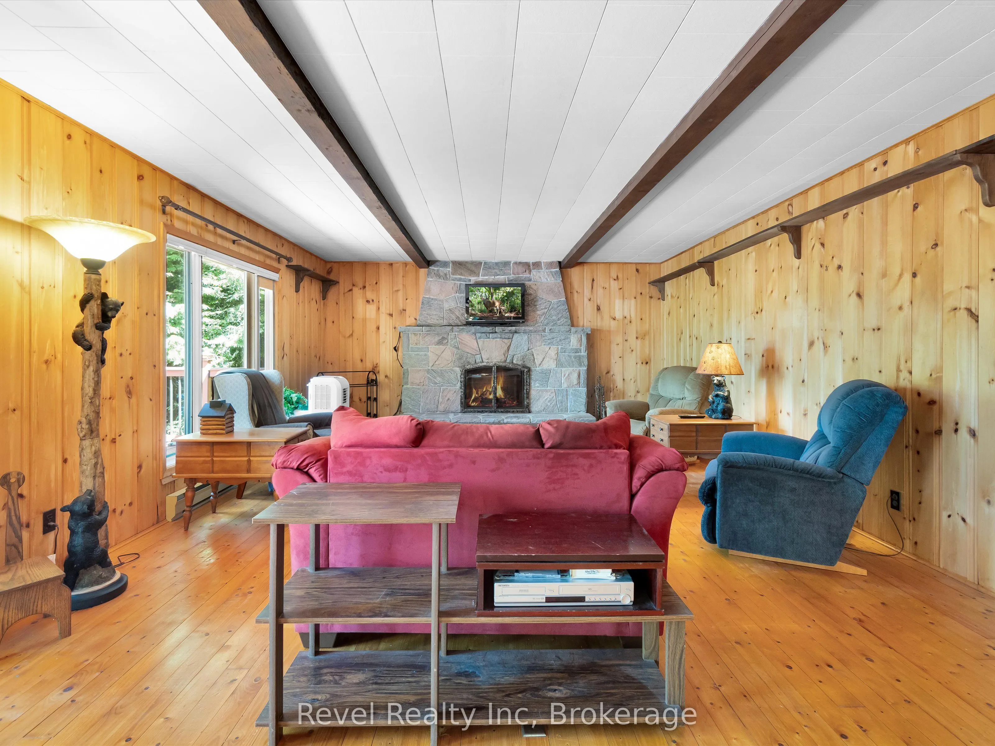 1022 Bird Lake Crescent