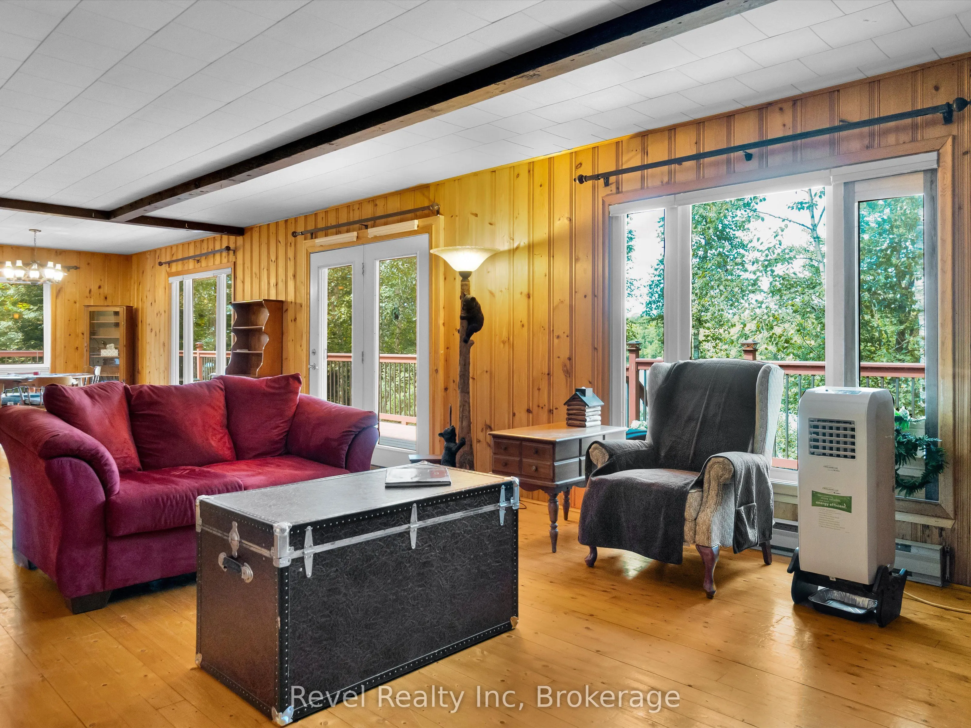 1022 Bird Lake Crescent