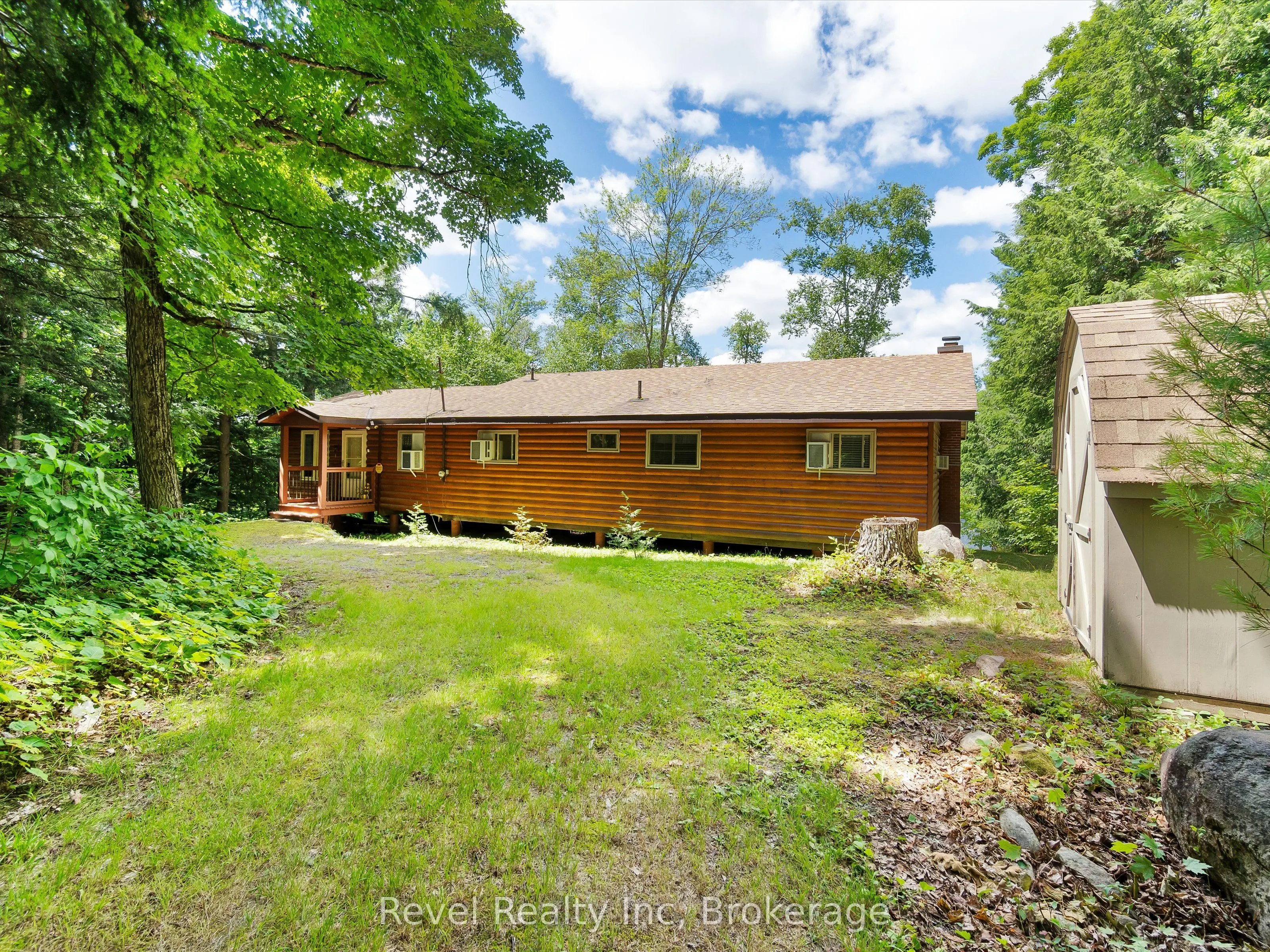 1022 Bird Lake Crescent