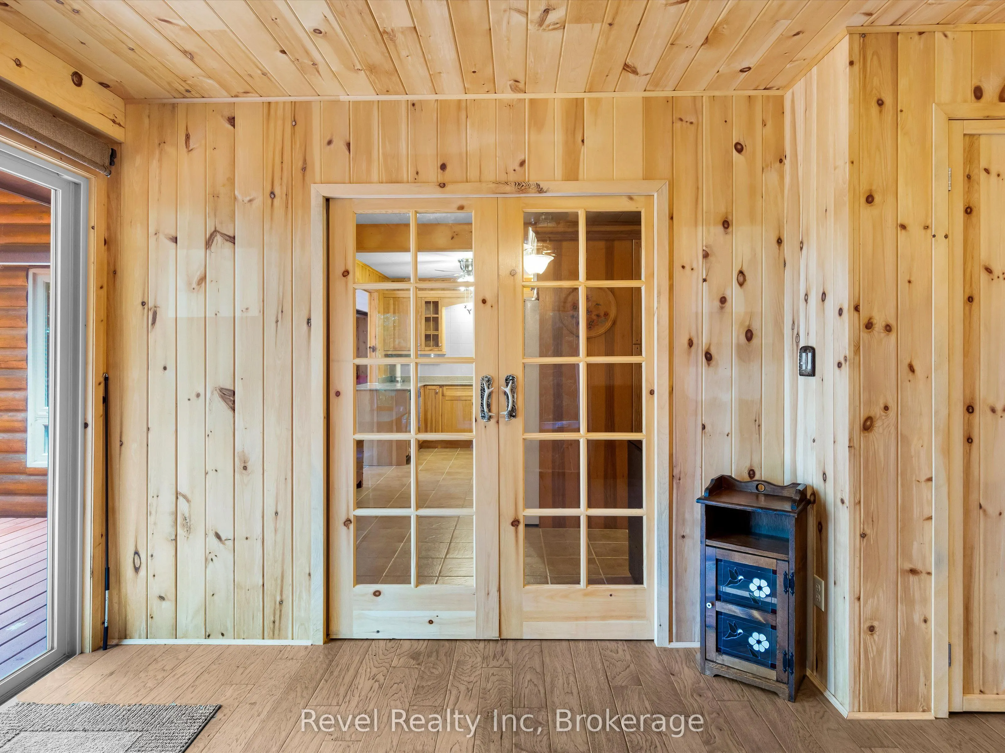 1022 Bird Lake Crescent