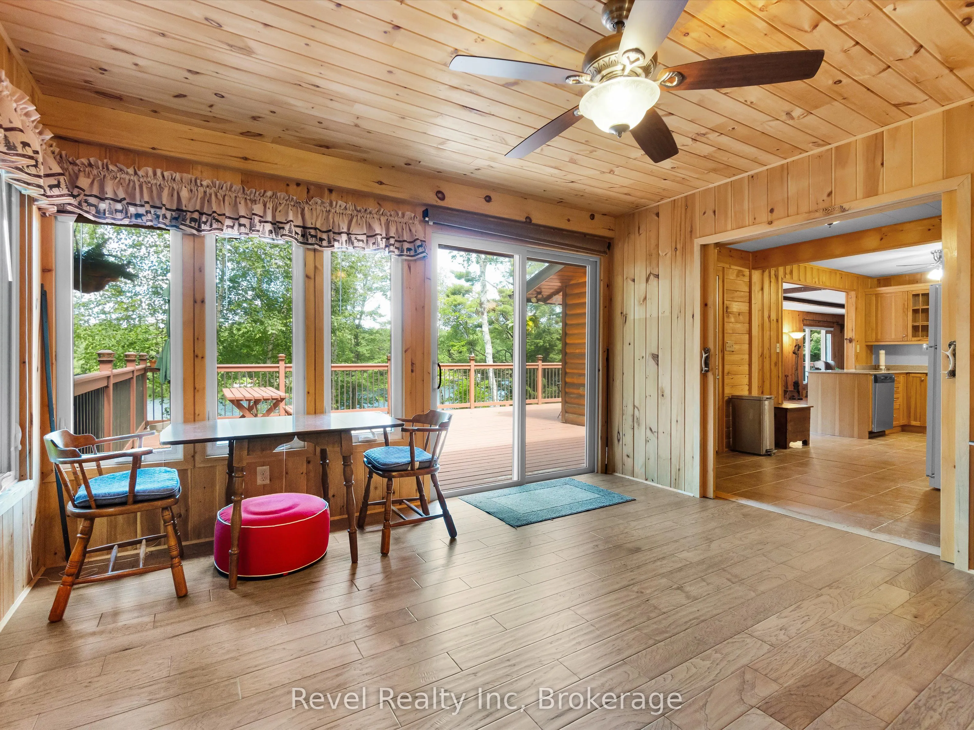 1022 Bird Lake Crescent