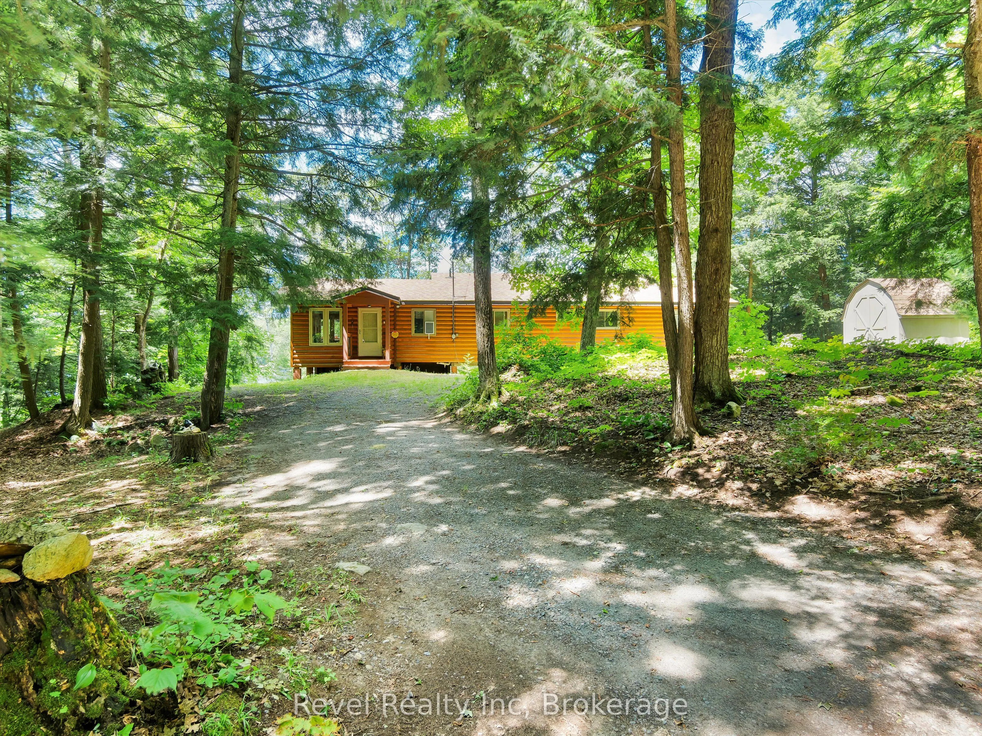 1022 Bird Lake Crescent