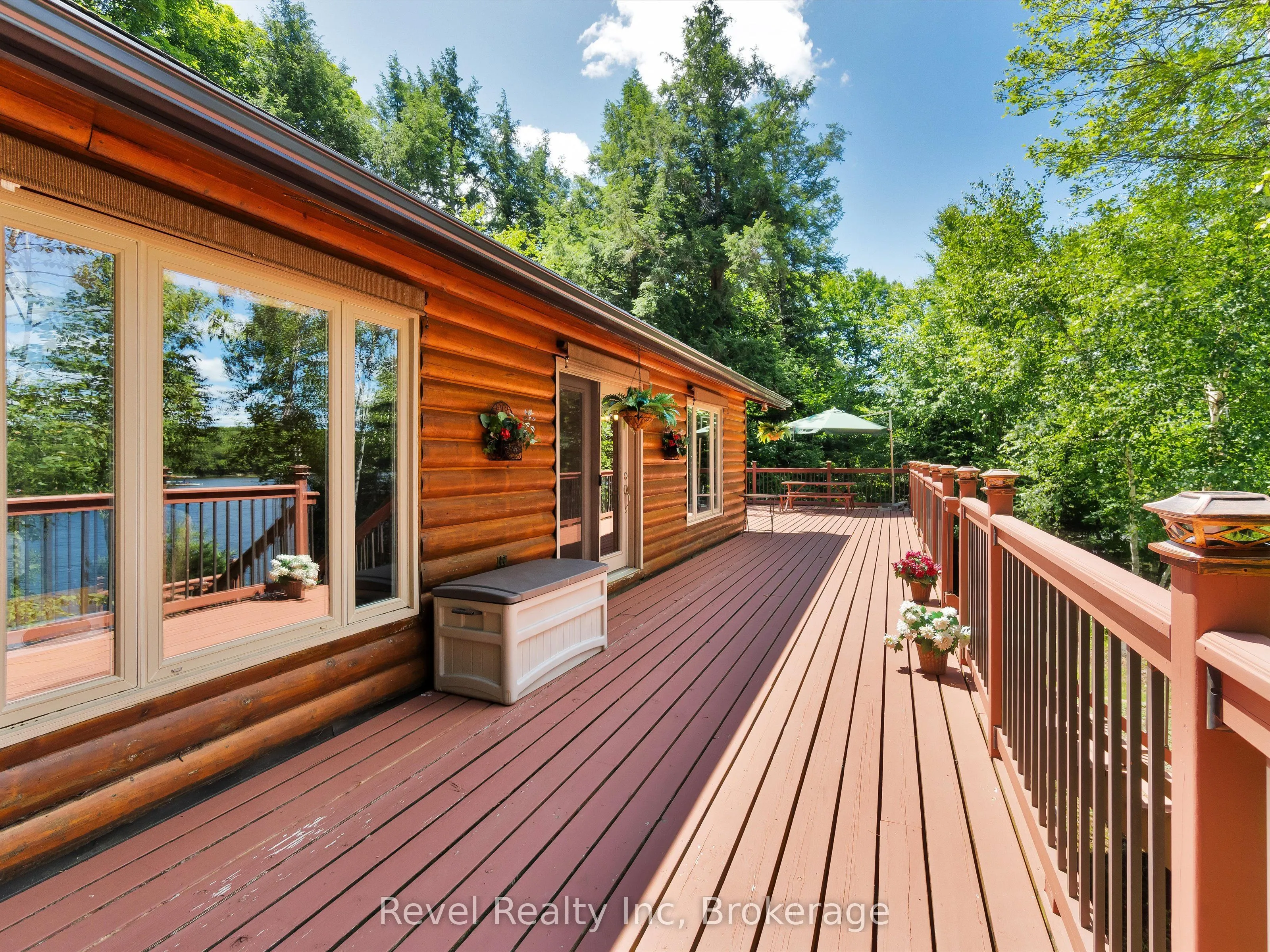 1022 Bird Lake Crescent