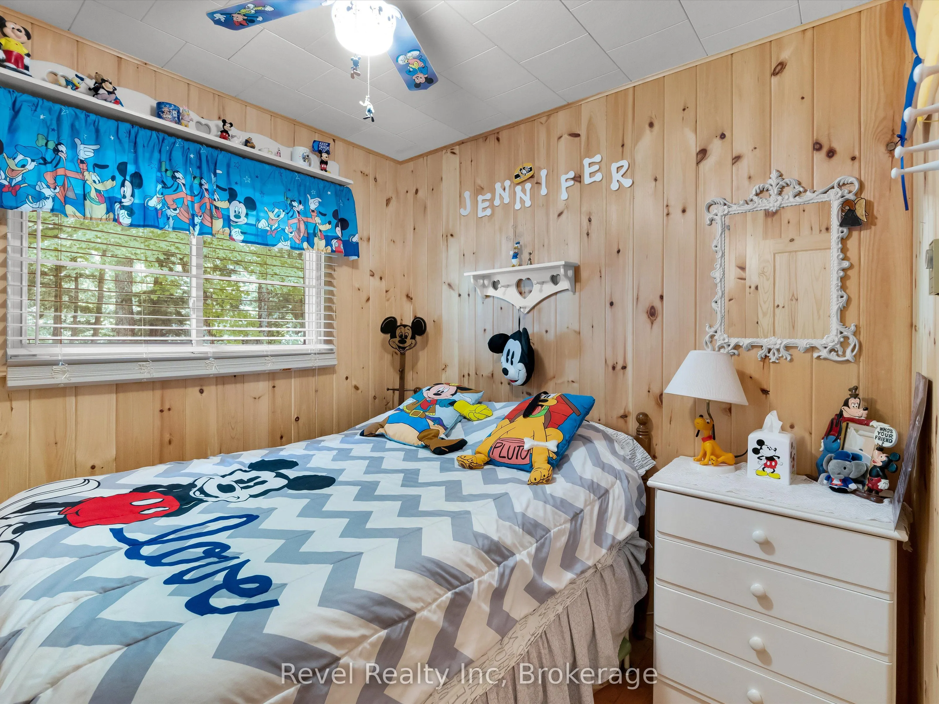1022 Bird Lake Crescent
