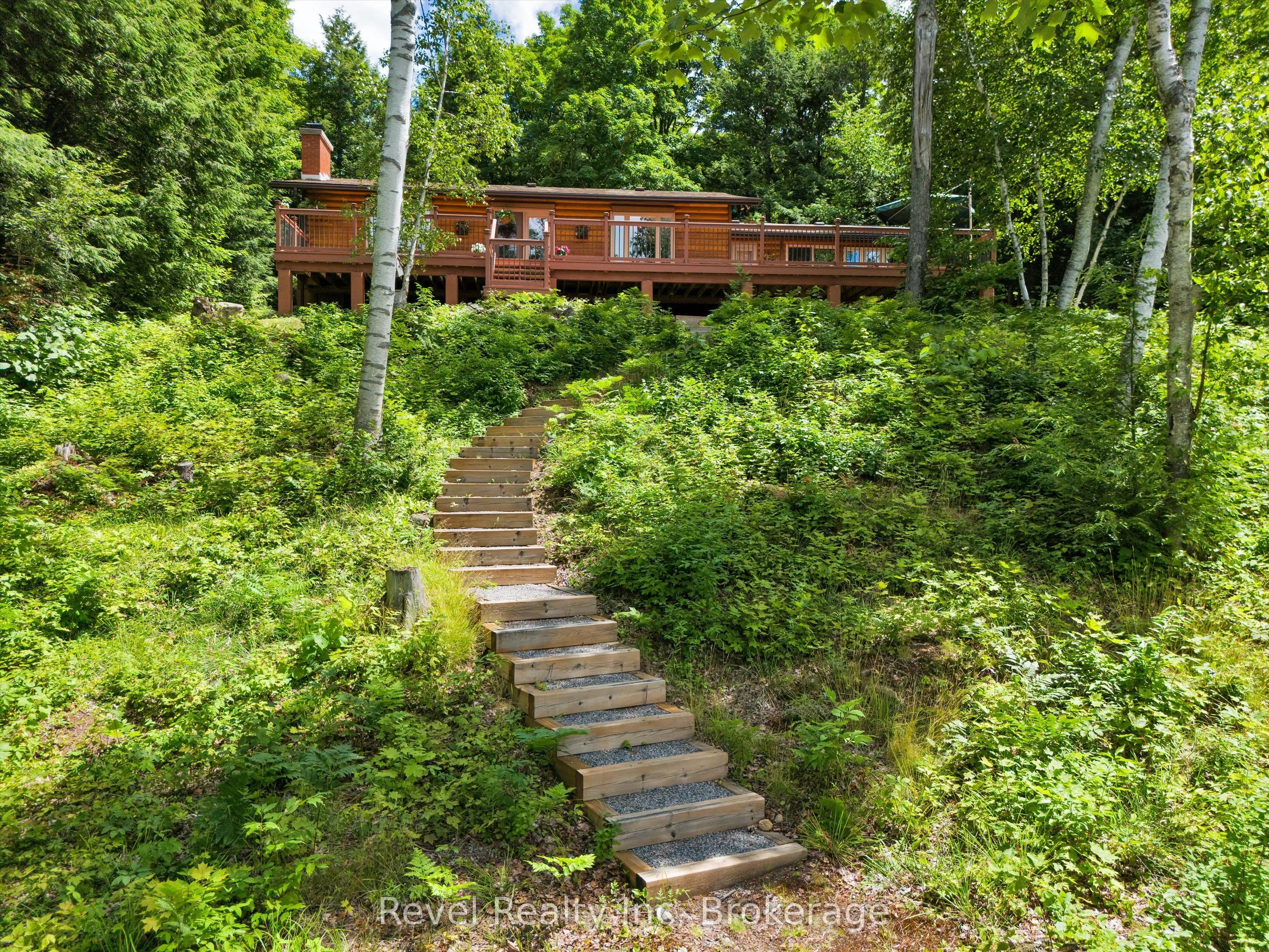 1022 Bird Lake Crescent