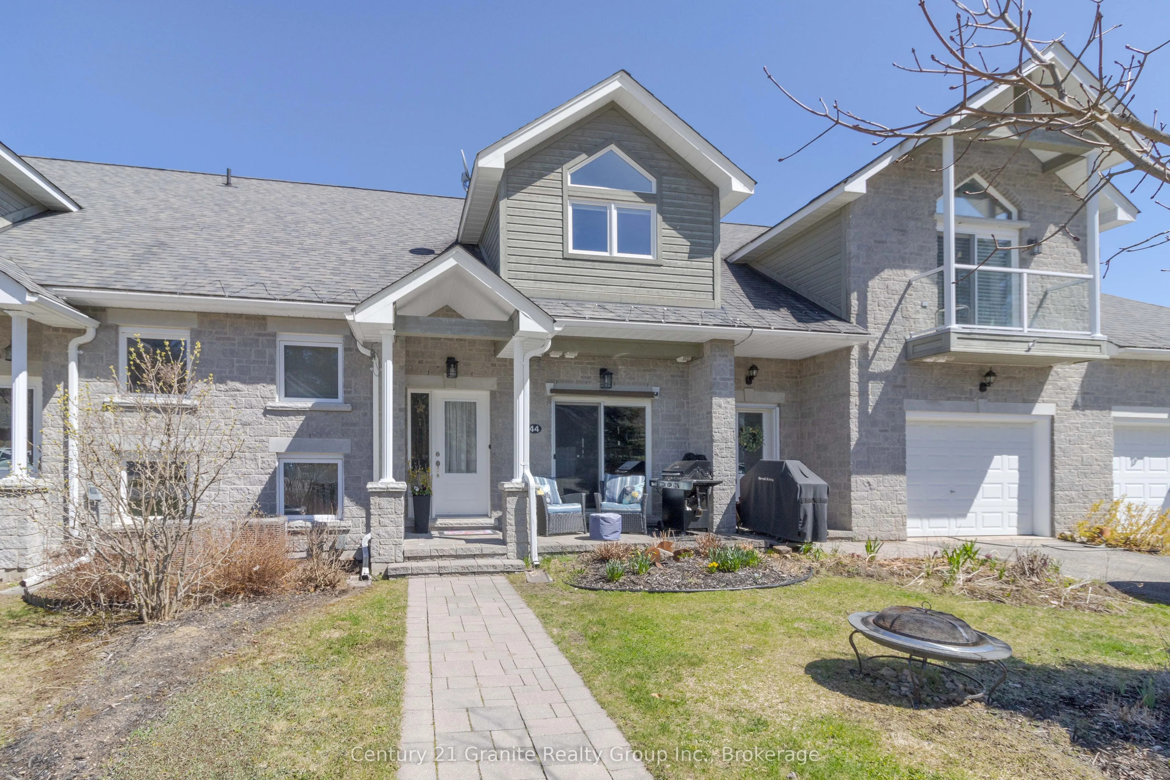 44 Webb Circle, #8