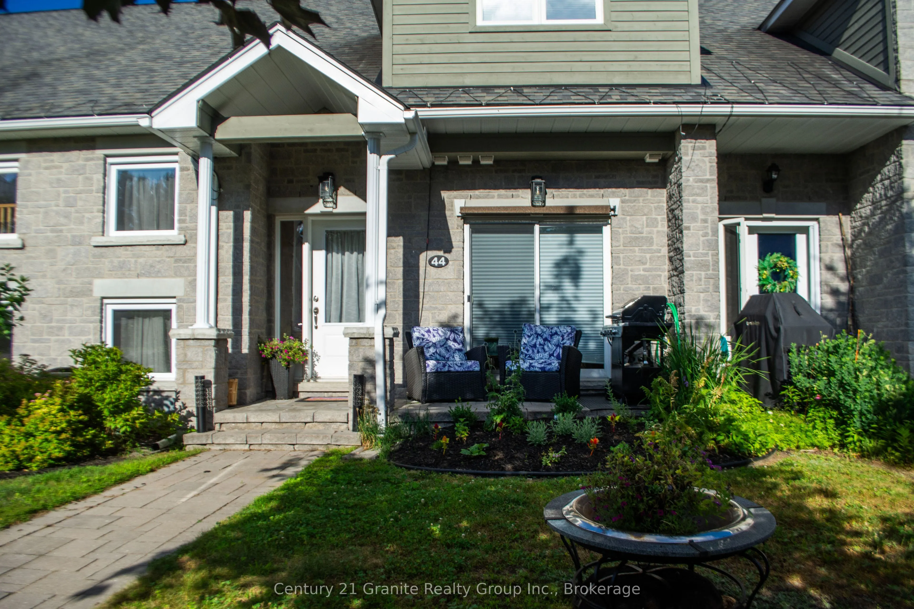 44 Webb Circle, #8