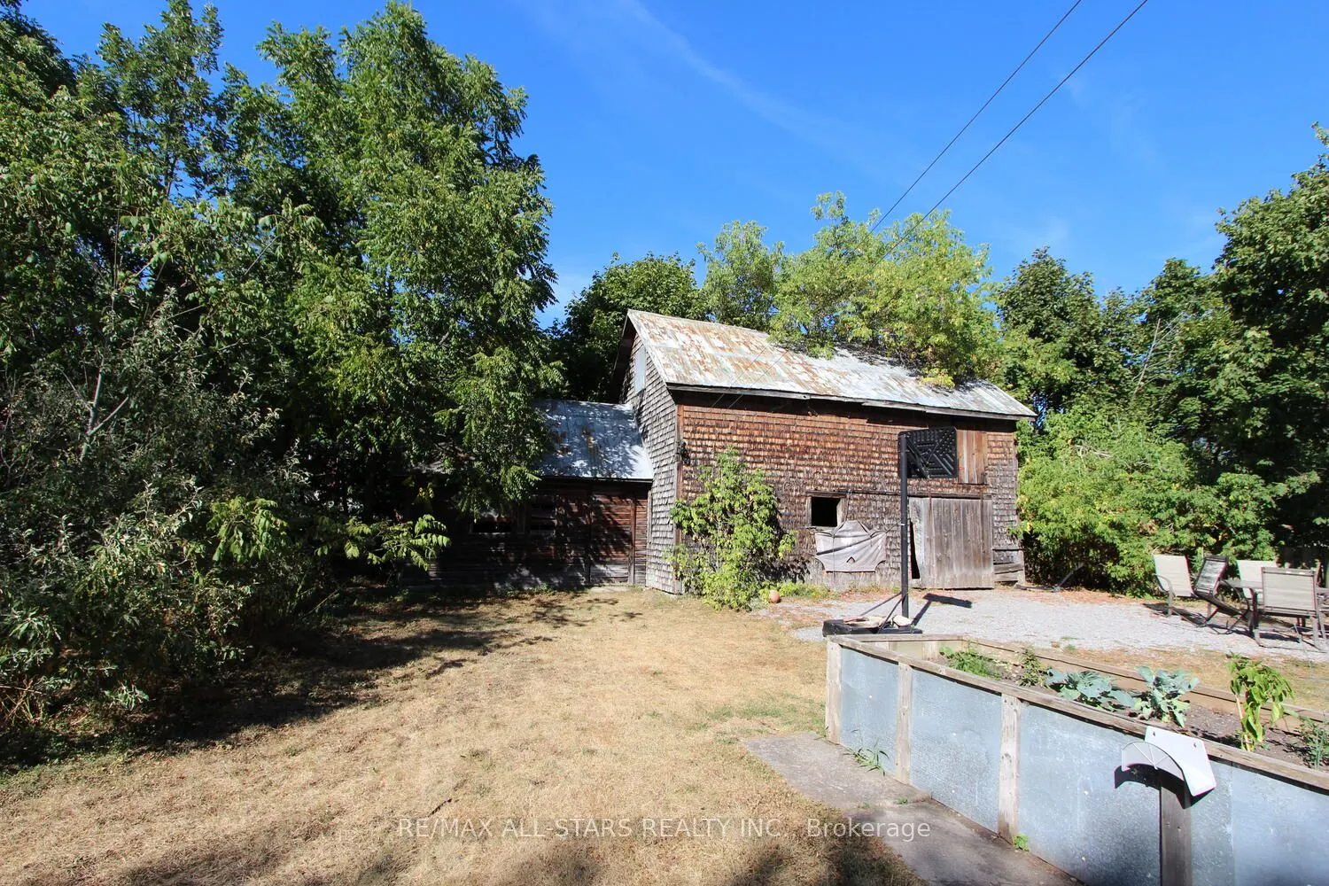 21 Francis Street E